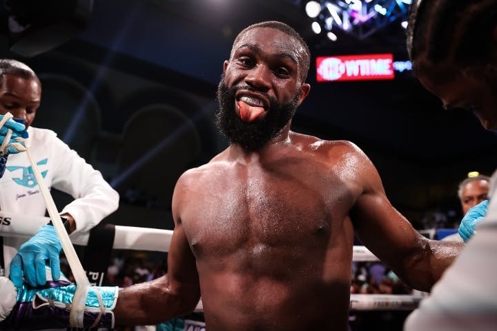 758. BOXING REVIEW: BOOTIFUL