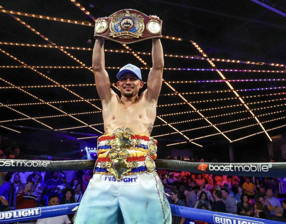 741: BOXING REVIEW: LIVING LA VIDA LOPEZ