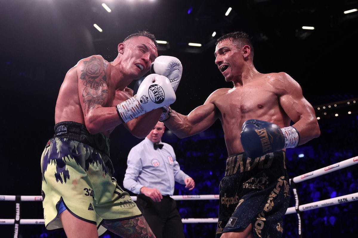 647: FEATHER DUST UP