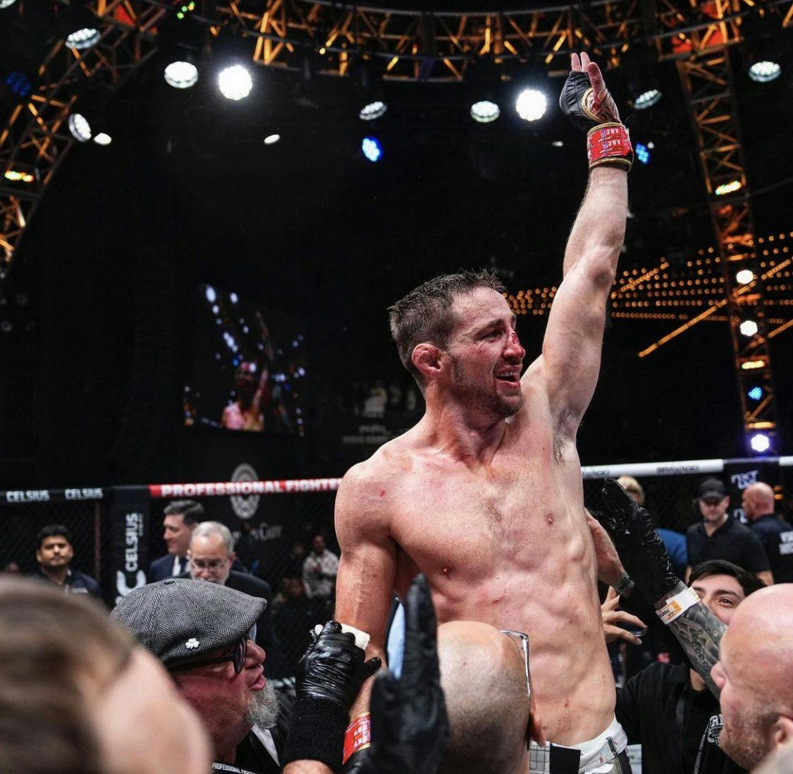 644: THE FAIRYTALE OF NEW YORK (BRENDAN LOUGHNANE)