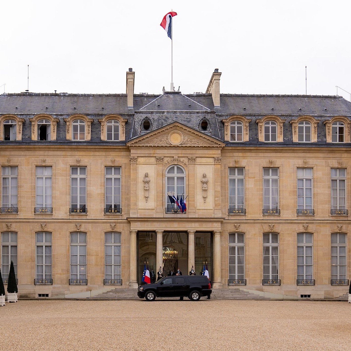 S5E09 Cigales, Gouvernement Caustique et Mamie Zinzin