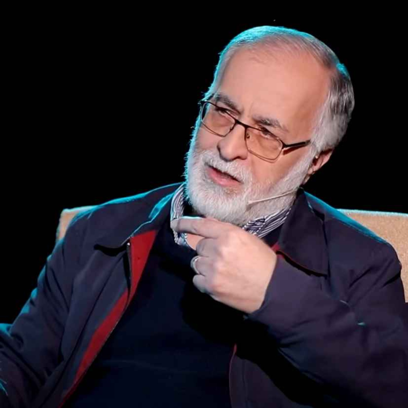 بازخوانی پرونده سال ۸۸ / از شرکت در انتخابات تا بازداشت و زندان و روایت از بازجویی ها  /  گفتگوی محمد عطریانفر در برنامه چهار راه