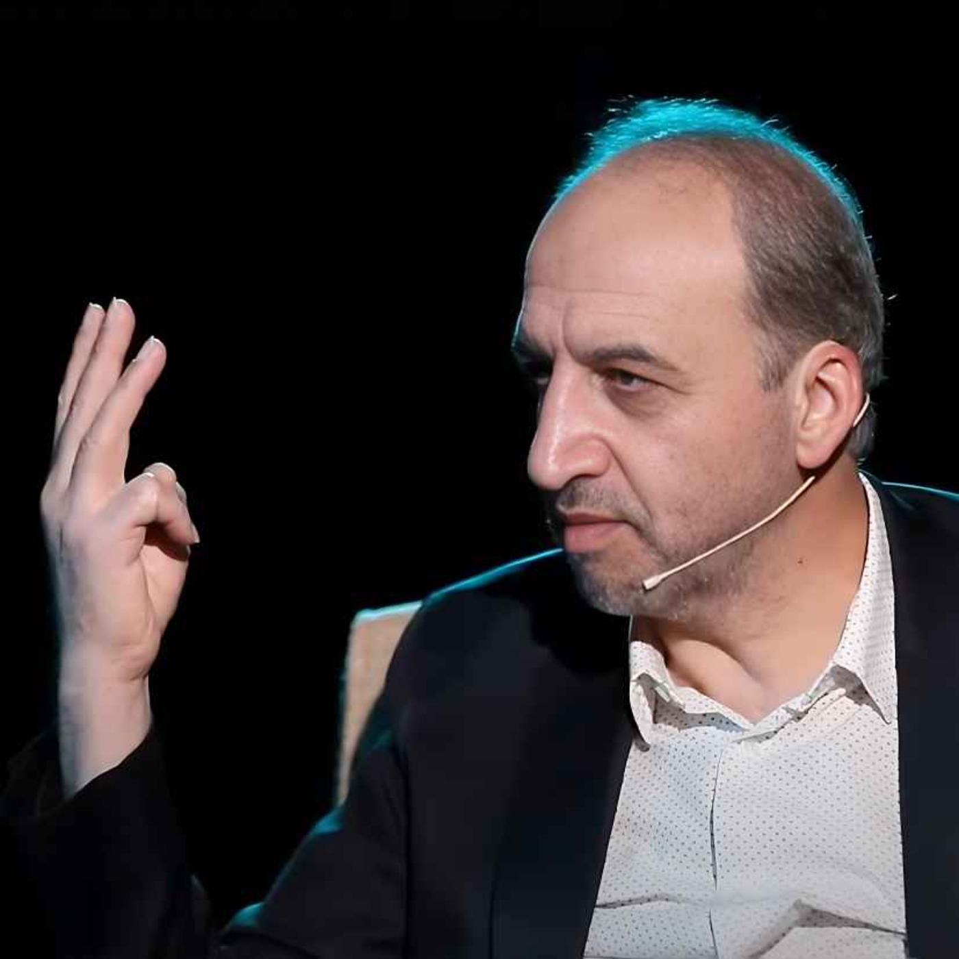 سرافراز: با این مدل حکمرانی به قهقرا میرویم / برایم جاسوس گذاشتند / رهبر سوم جمهوری اسلامی ... /  گفتگوی محمد سرافراز در برنامه چهار راه