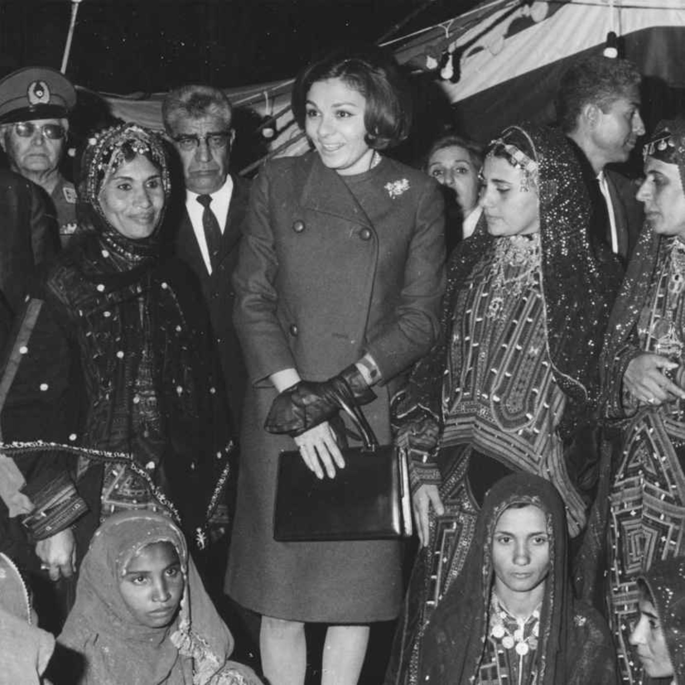 طنین تاریخ | قسمت سی‌ و هفتم | شهبانو فرح پهلوی: بزرگ‌ترین جاه‌طلبی من اینست که در دل مردم راه پیدا کنم
