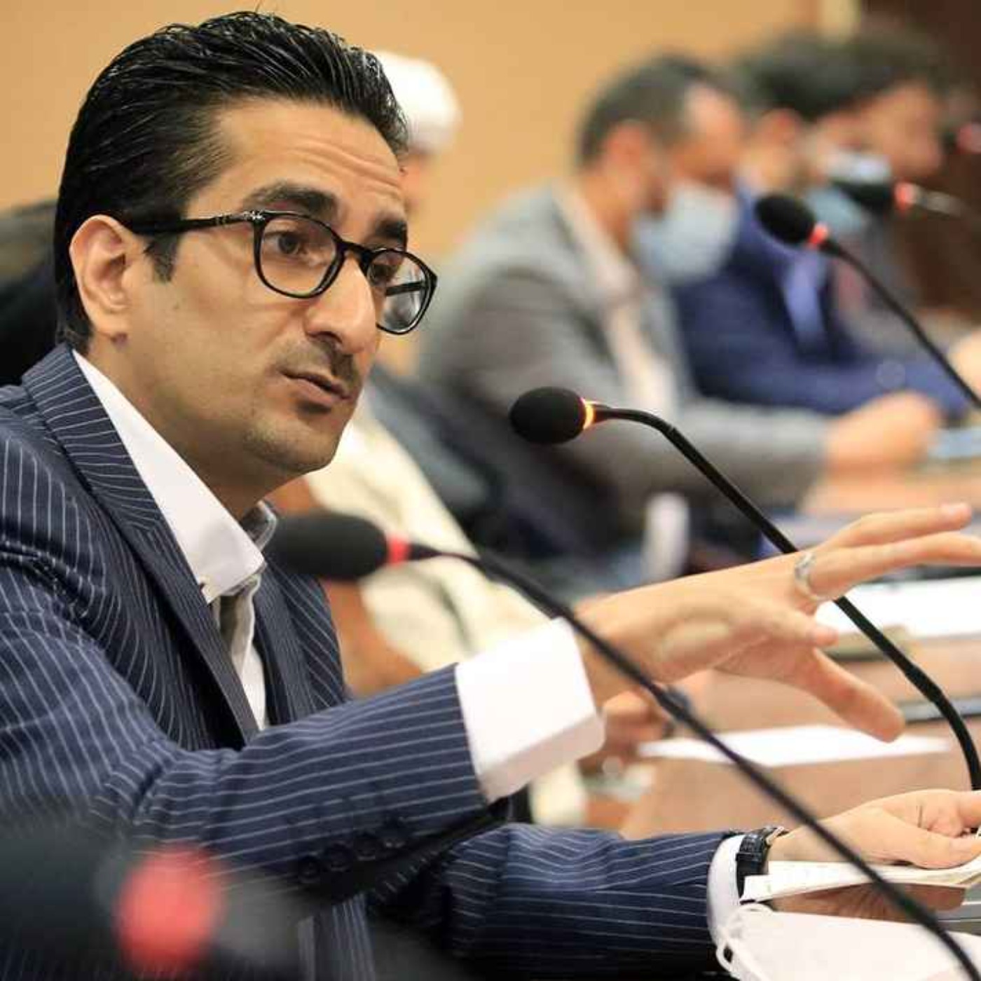 فایل کامل سخنرانی آتشین پیام فضلی‌نژاد در کنگره نسل نو درباره «ضرورت انقلاب توافقی» و مبارزه با فساد اصولگرایان