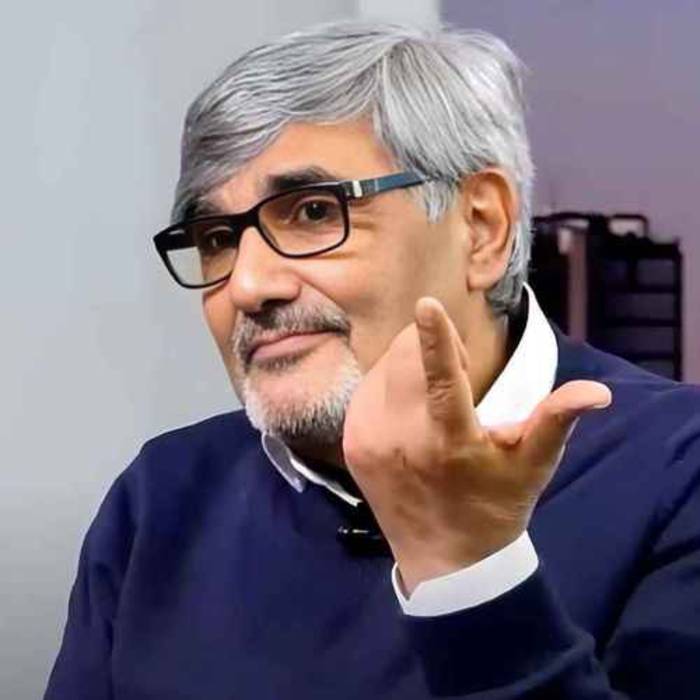 حاکمیت دو خزانه دارد: خزانه‌ی دولت و خزانه‌ی رهبری / گفتگو با مسعود روغنی زنجانی اقتصاددان episode artwork