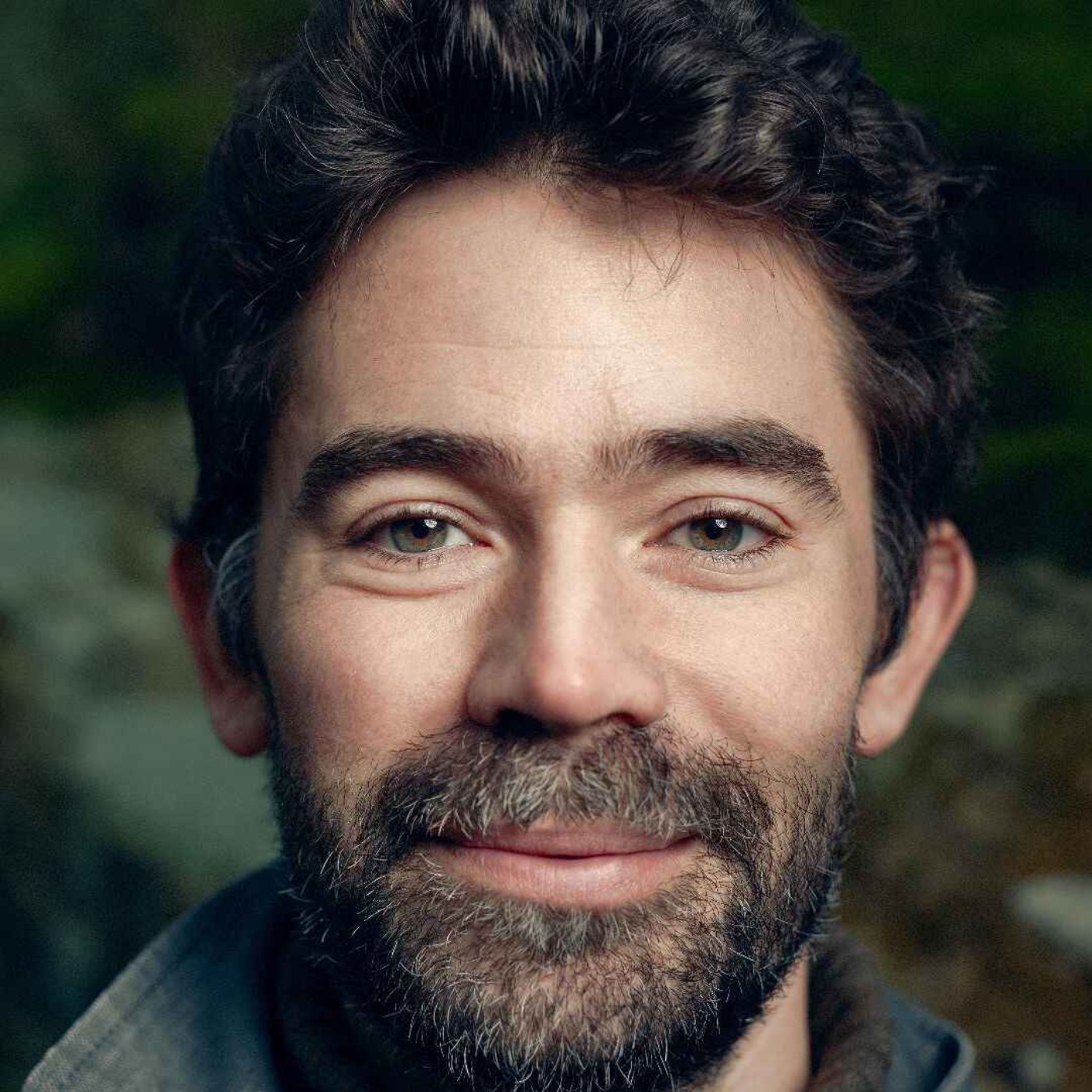 Adam Weymouth: What wolves tell us about Europe