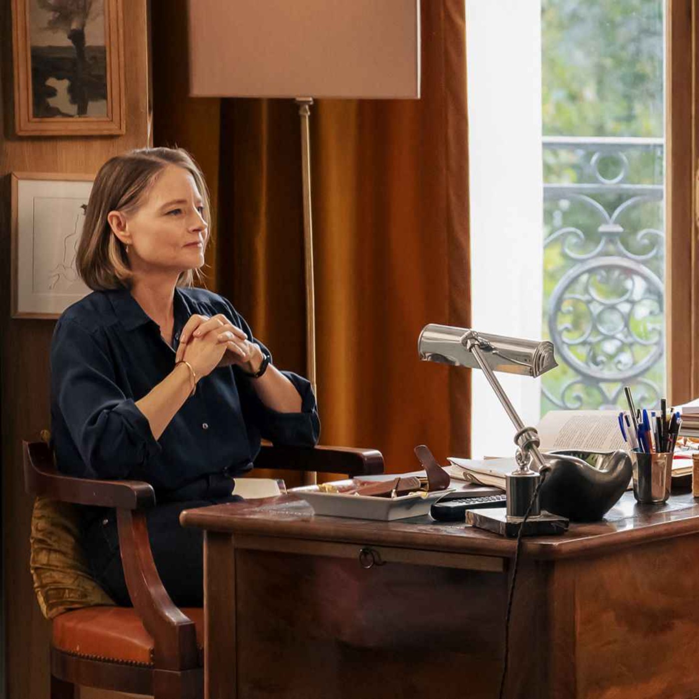 Jodie Foster, splendida (“francese”) in Vita privata di Rebecca Zlotowski. episode artwork