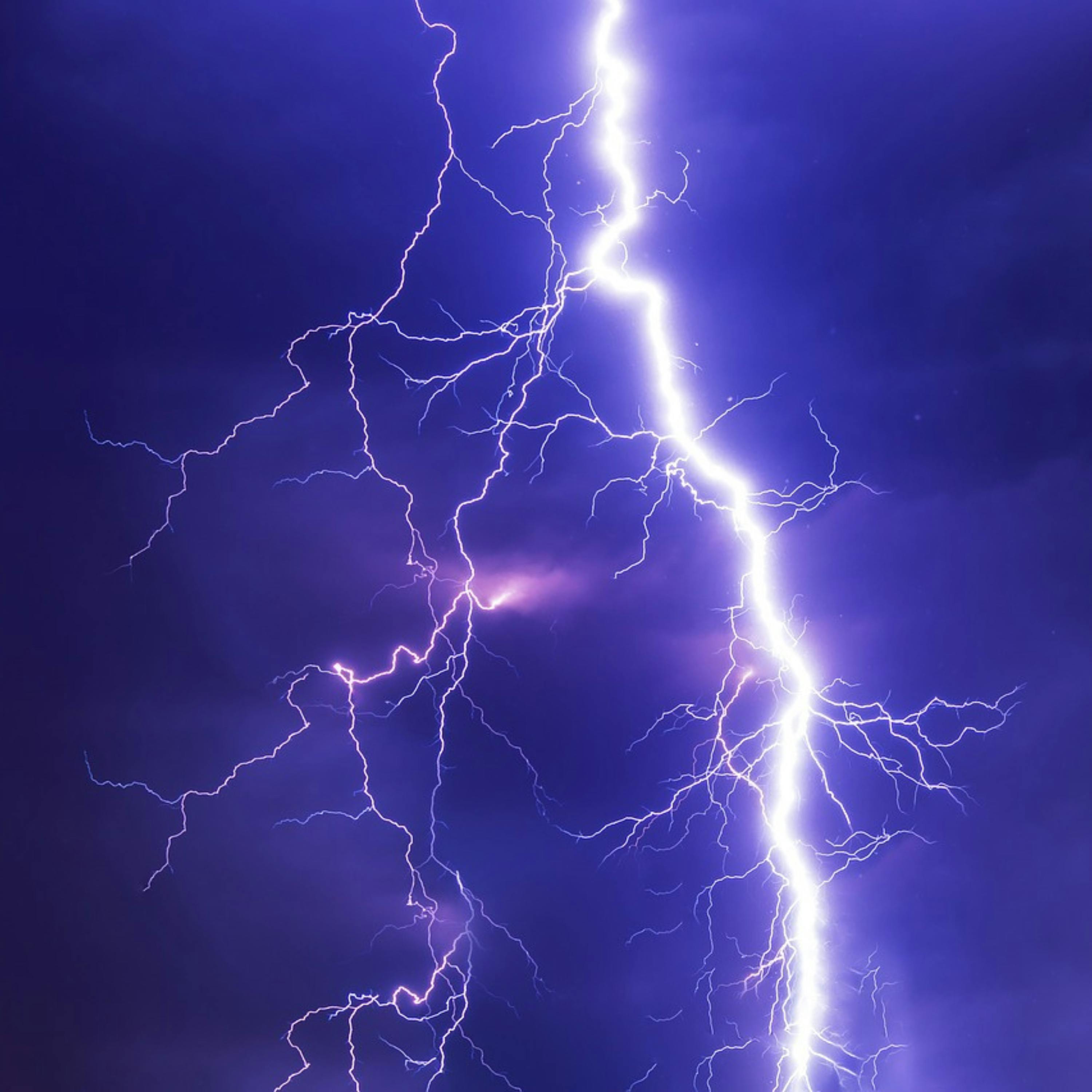 😴⛈️🎵 Noches de SUEÑO Saludables con una Dulce MELODÍA y el TRUENO Acogedor