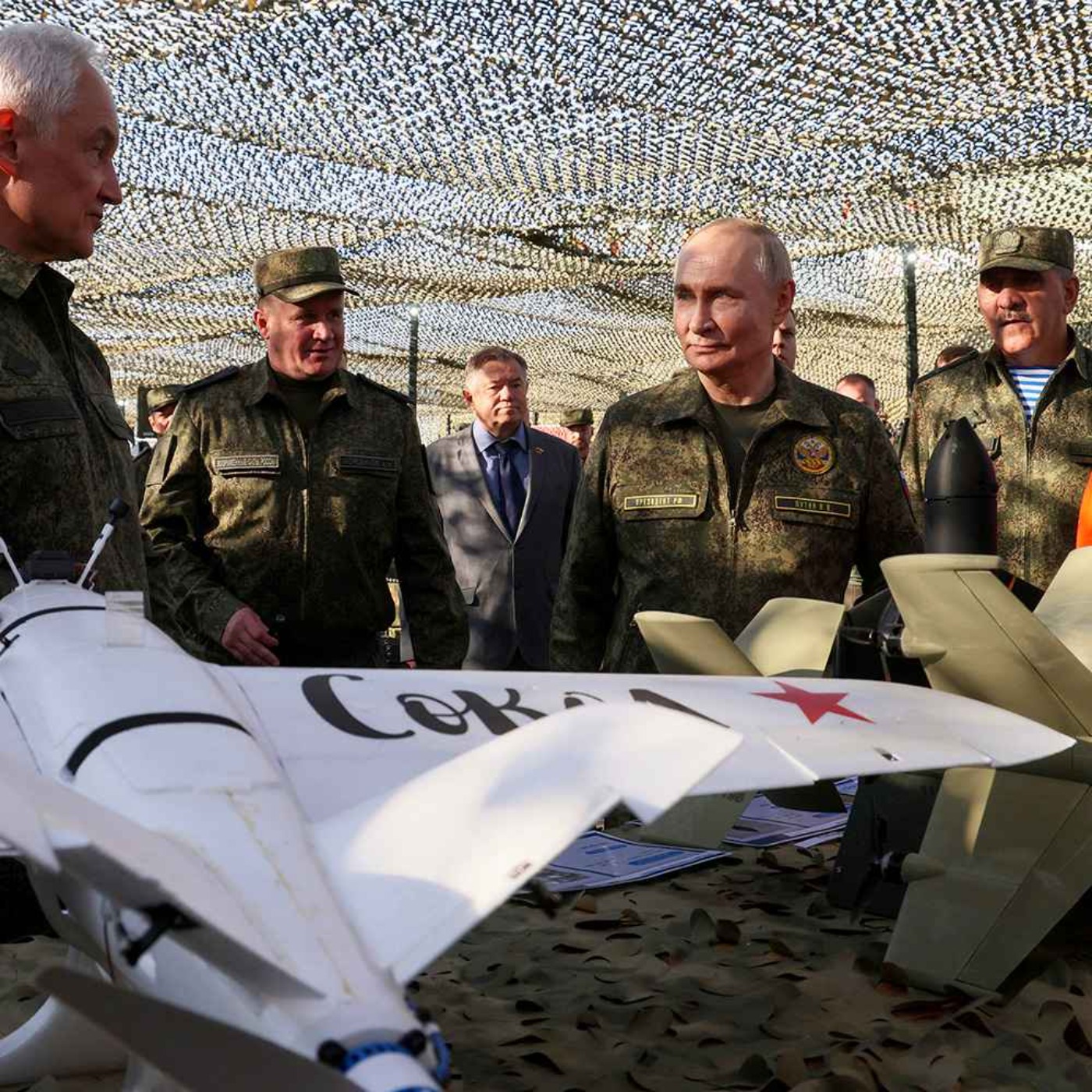 "Путин прилетает на финальные стрельбы «Запад-25», но где Герасимов?" 