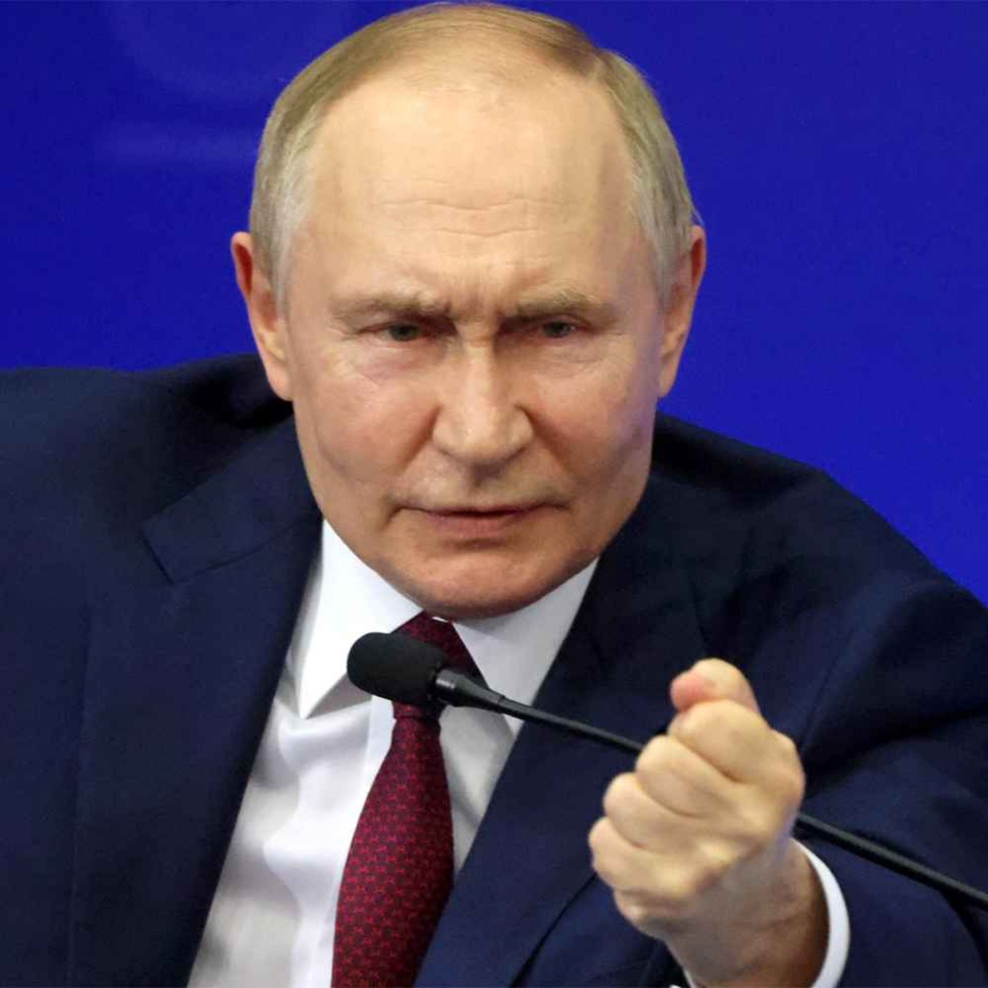 Путин выступает против собственных пропагандистов войны, а Россия строит новую военно-морскую базу для Черноморского флота.