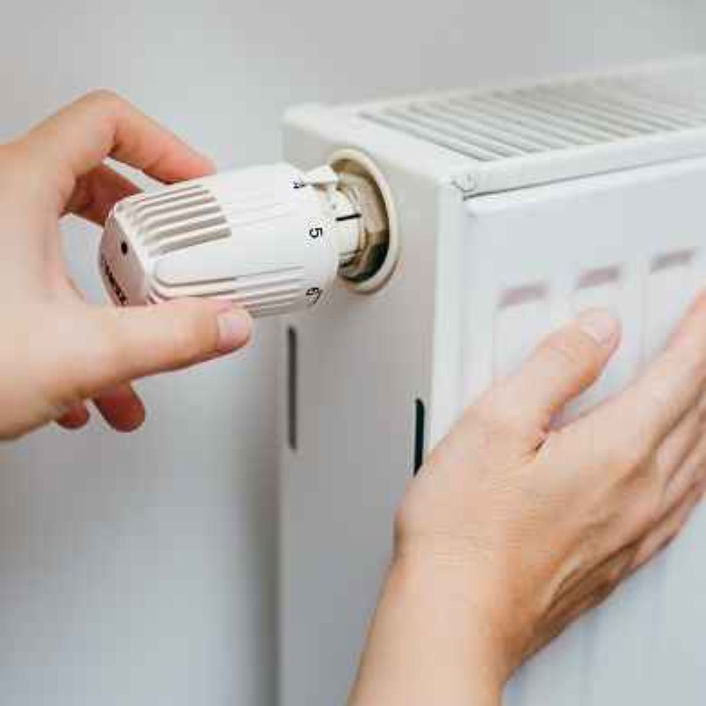 Meath Councillor Calls SEAI Warmer Homes Scheme 'Inexplicably Discriminatory' - 09/02/2026 episode artwork