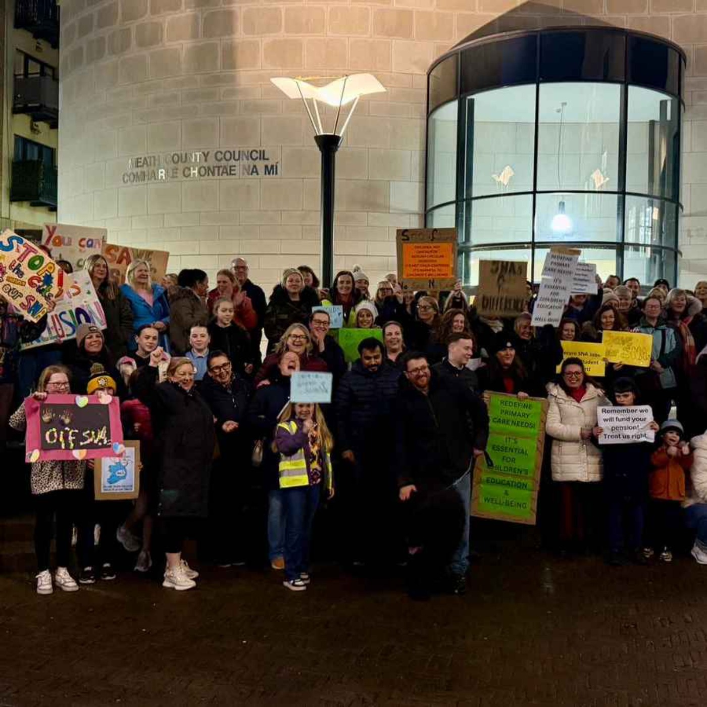 Huge Turnout at Ashbourne SNA Protest As Local Couoncillor Tells LMFM Why It Was So Important to Attend - 26/02/2026 episode artwork