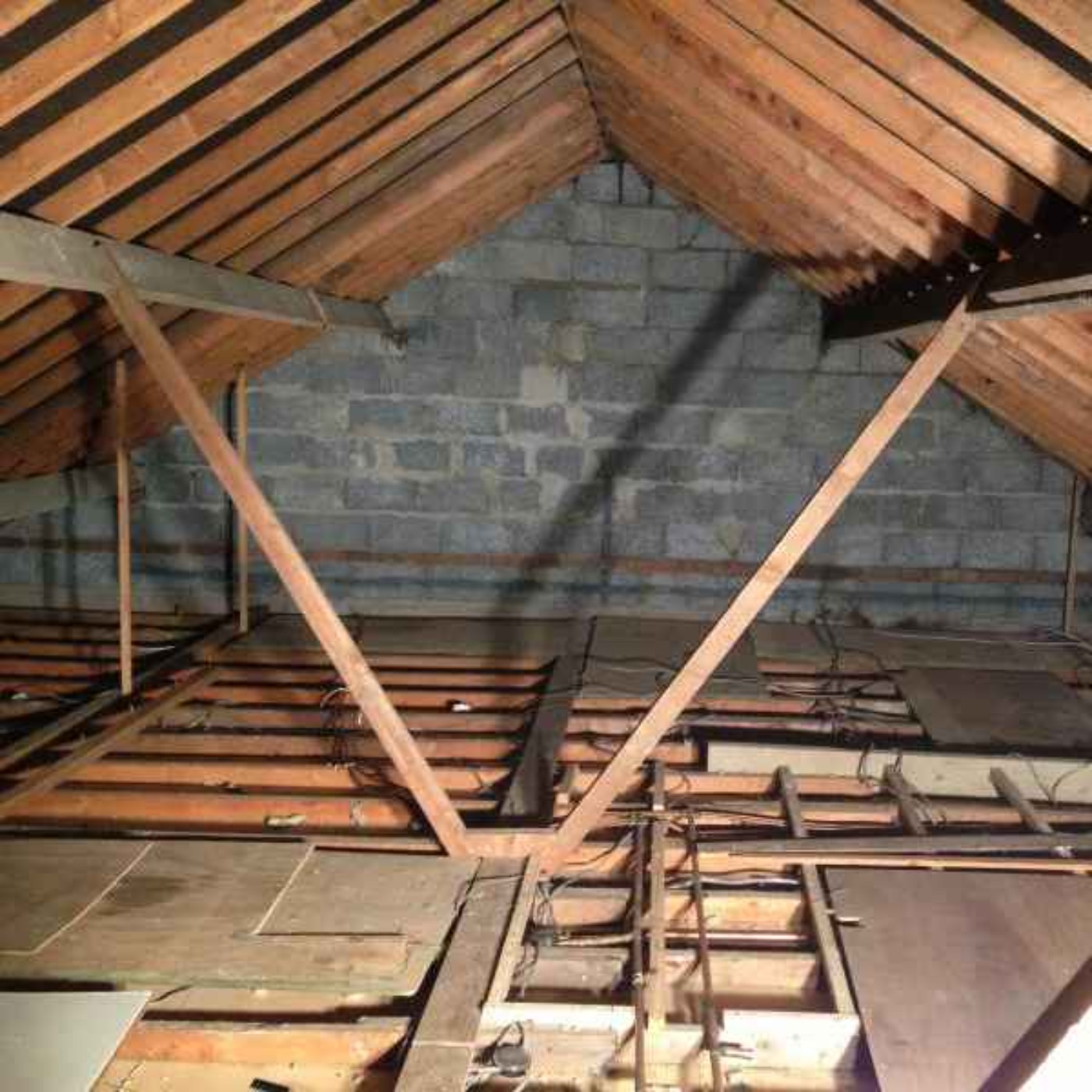 Council Says Attic Conversions Not 'Practical' for Overcrowded Louth Social Housing - 27/02/2026 episode artwork