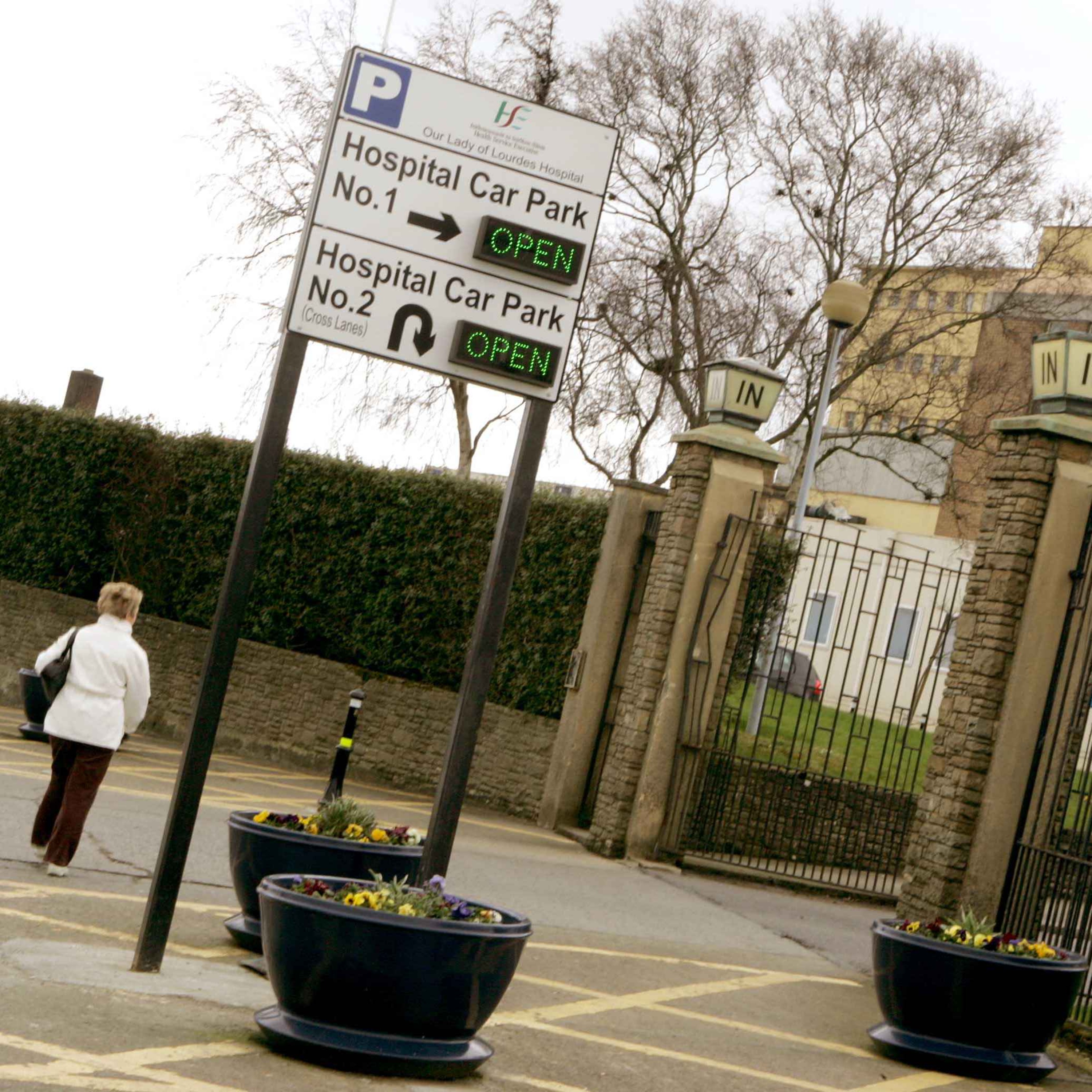 ‘Chaotic’ Parking Situation at Lourdes Hospital to be Raised with HSE Bosses - 25/03/2026 episode artwork