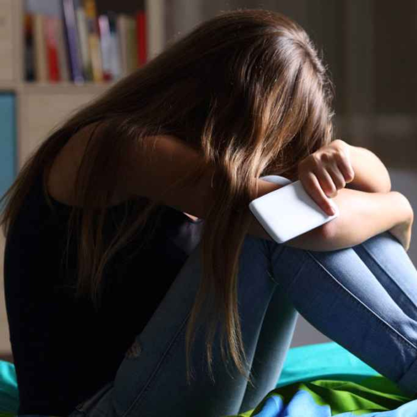 One in Six Students Report Being Bullied with Online Abuse Most Common, Shocking Survey Finds - 01/05/2026 episode artwork