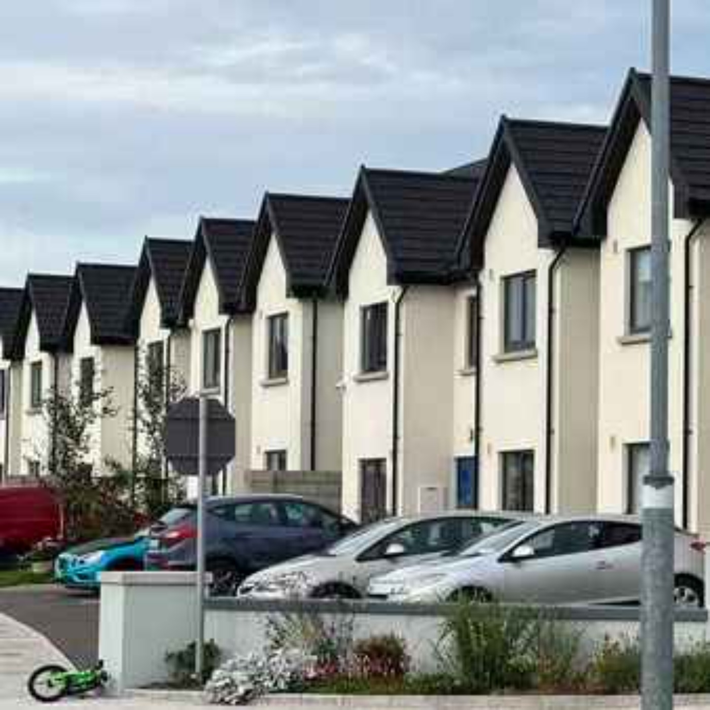 Local Councillor Raises Concerns Over Housing List Wait Times in Dundalk - 15/05/2026 episode artwork