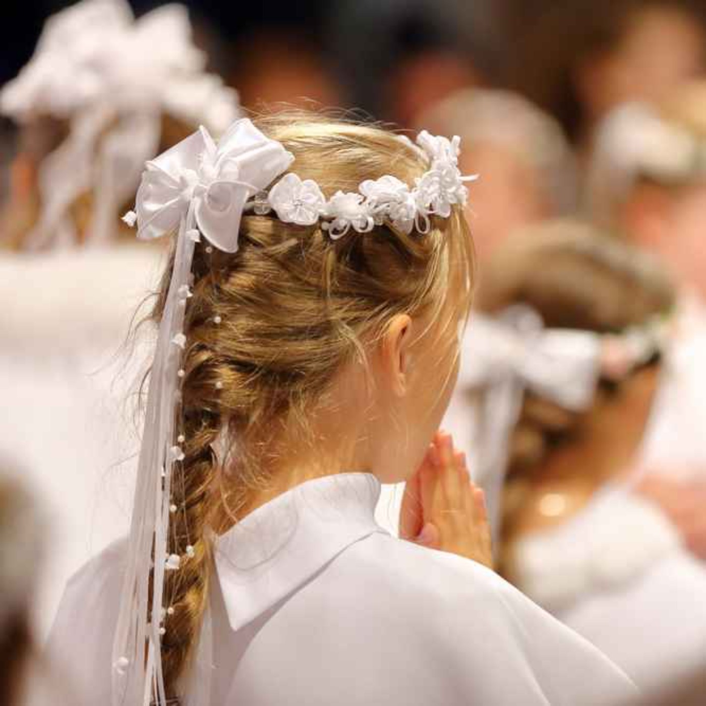First Holy Communion: Do Families Deserve Secular Alternatives to Religious Ceremonies? - 04/06/2026 episode artwork