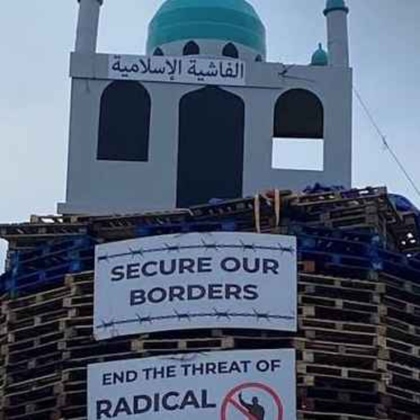 Senator Labels Bonfire Display in Northern Ireland "Racist and Threatening" - 13/07/2026 episode artwork