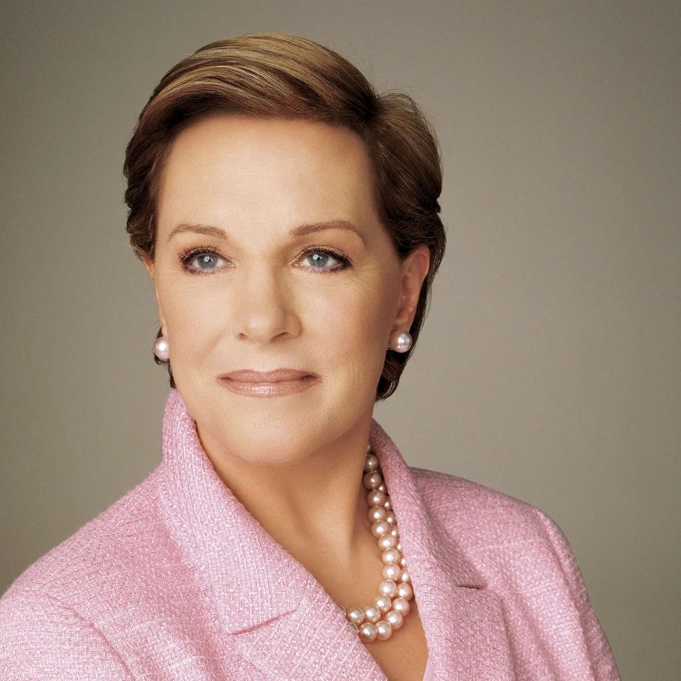 Episode 122:  Julie Andrews - Entertainment Royalty
