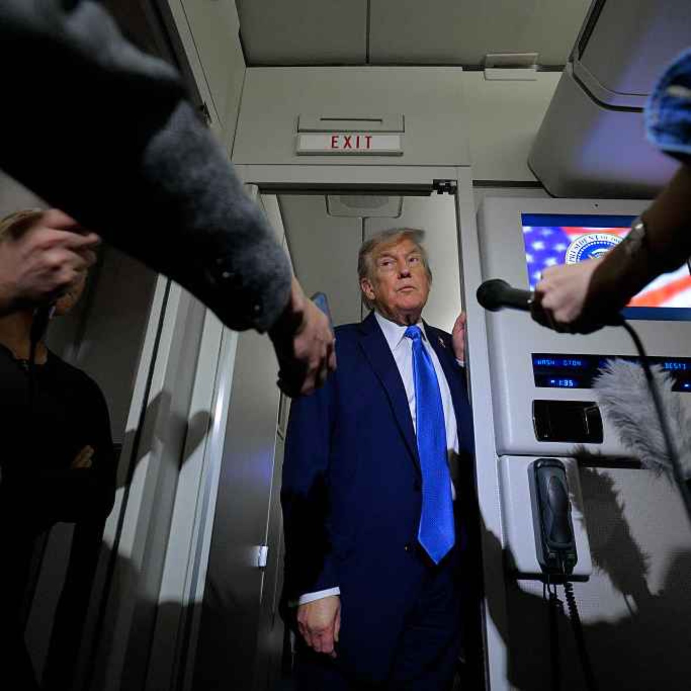 Who is Trump listening to on Iran?
