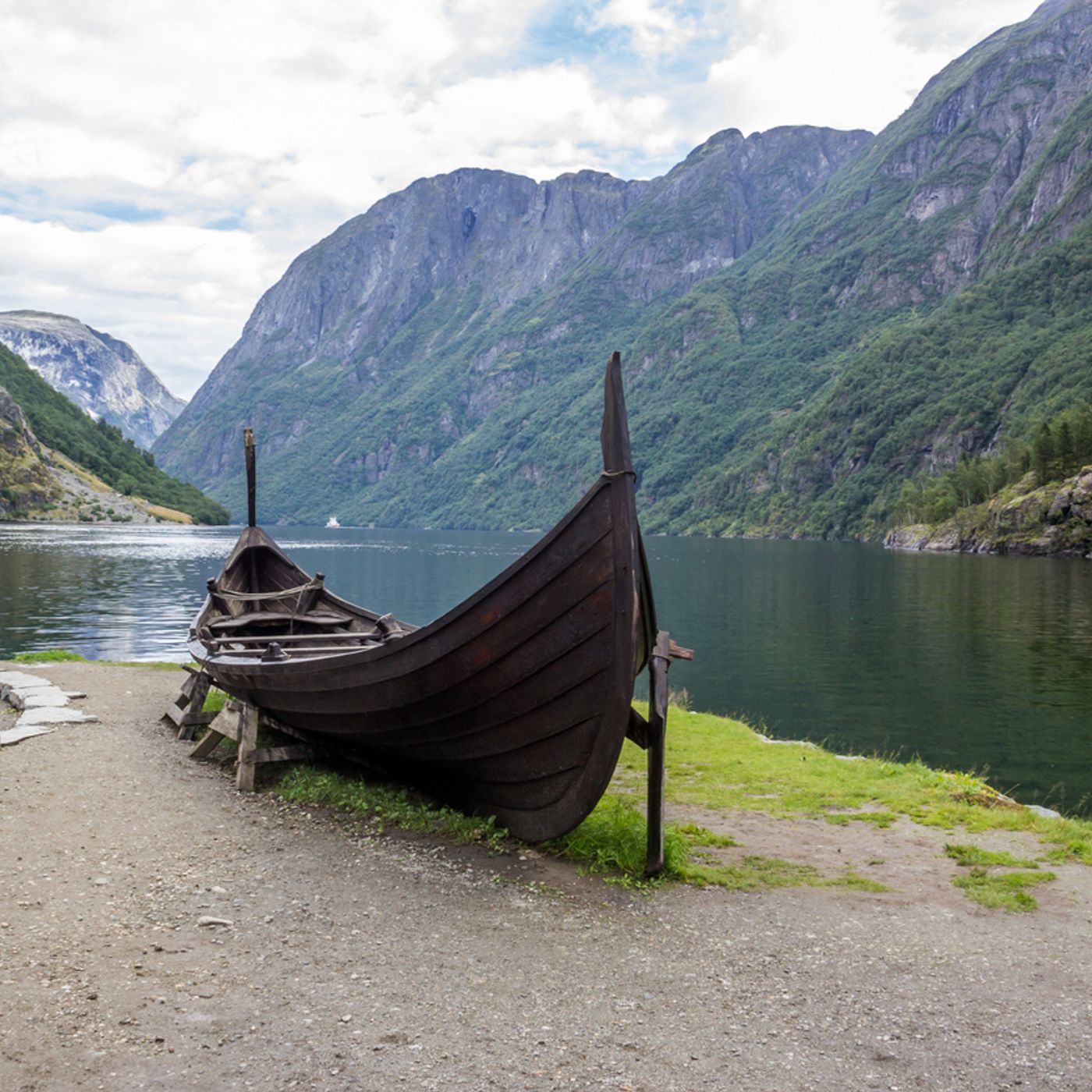 The Book Club: the truth about the Vikings