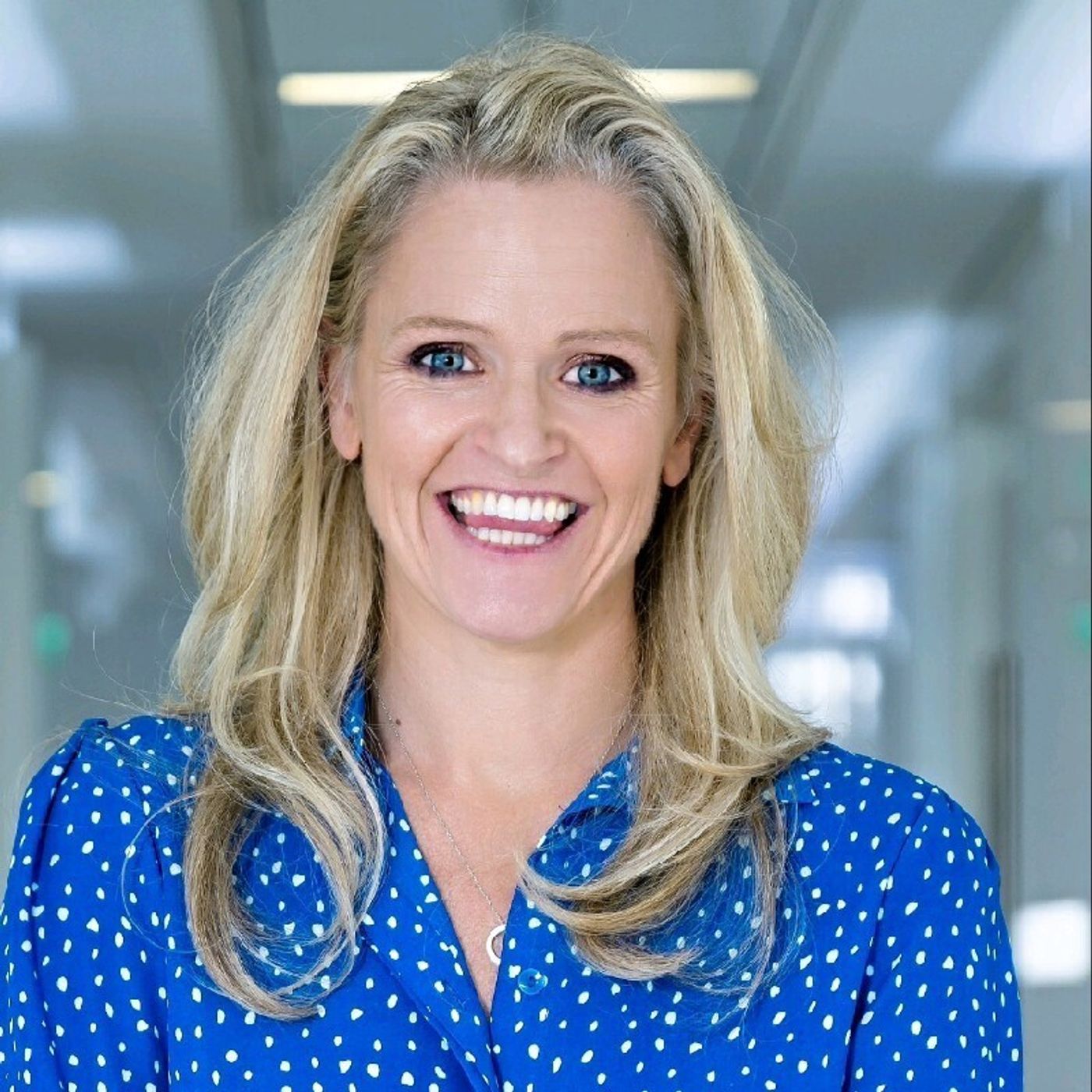 Women With Balls: Emma Sayle