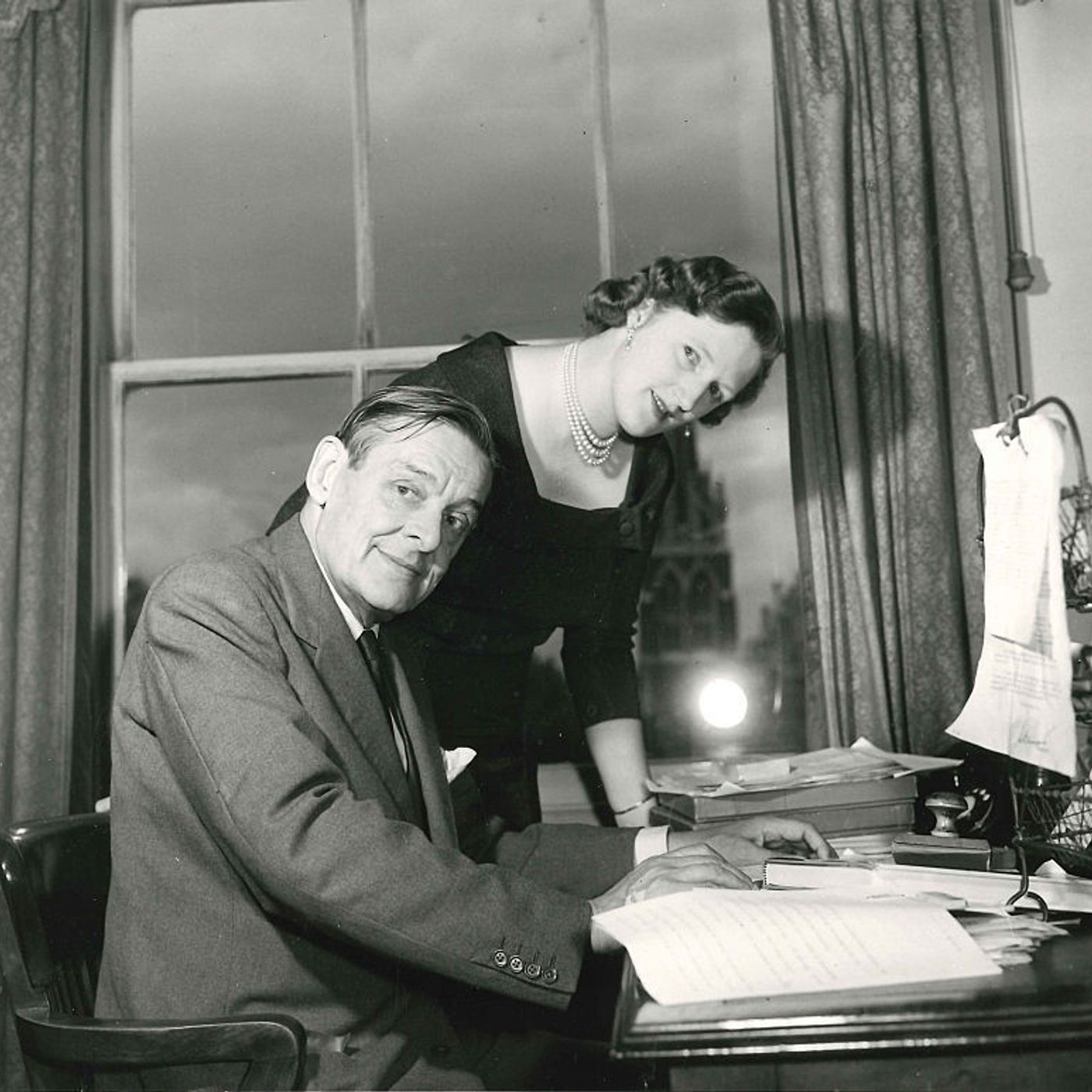 What do T.S. Eliot's letters reveal about his life and loves? episode artwork