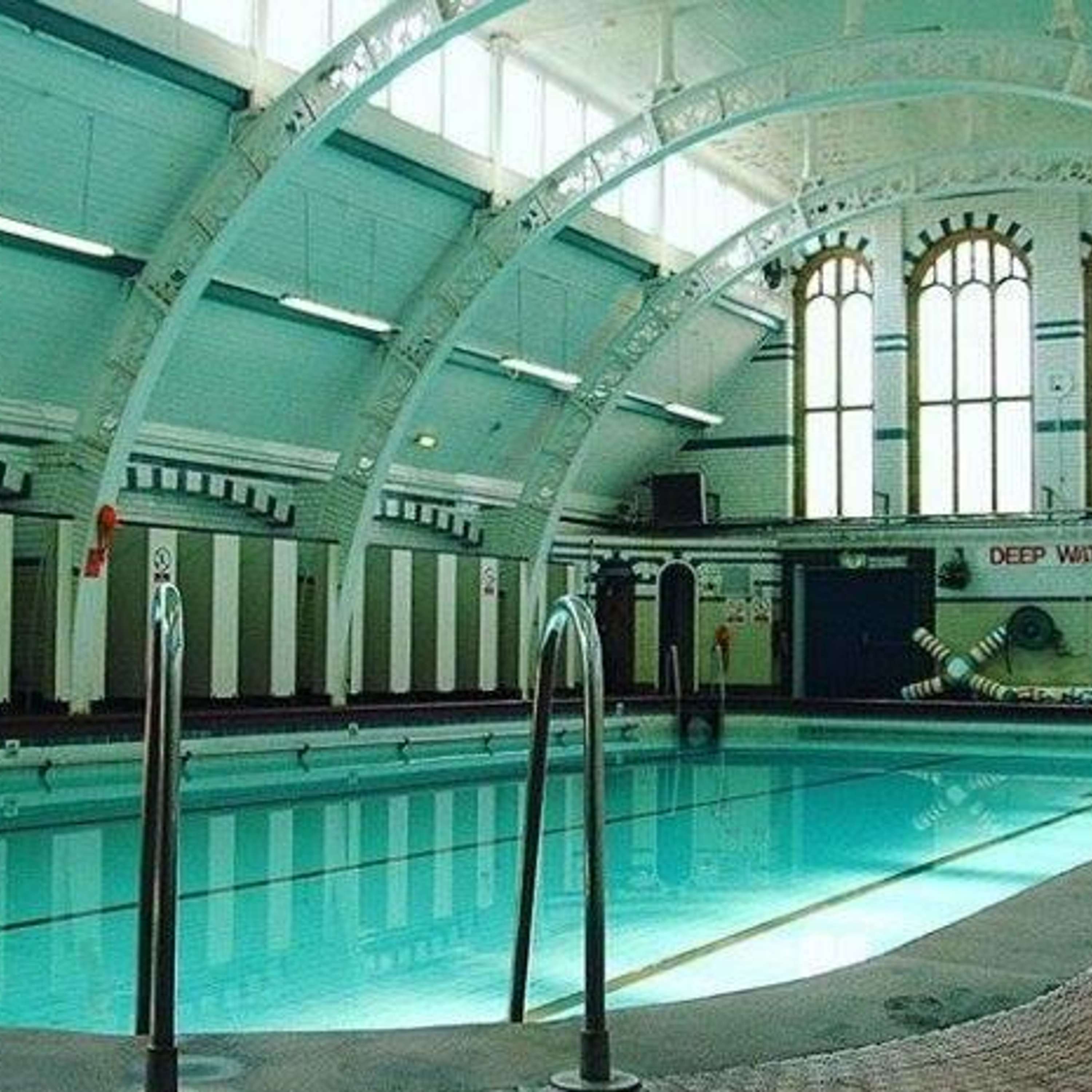 4: Numero Quattro: Swimming Pool Friends at Moseley Road Baths, Birmingham episode artwork