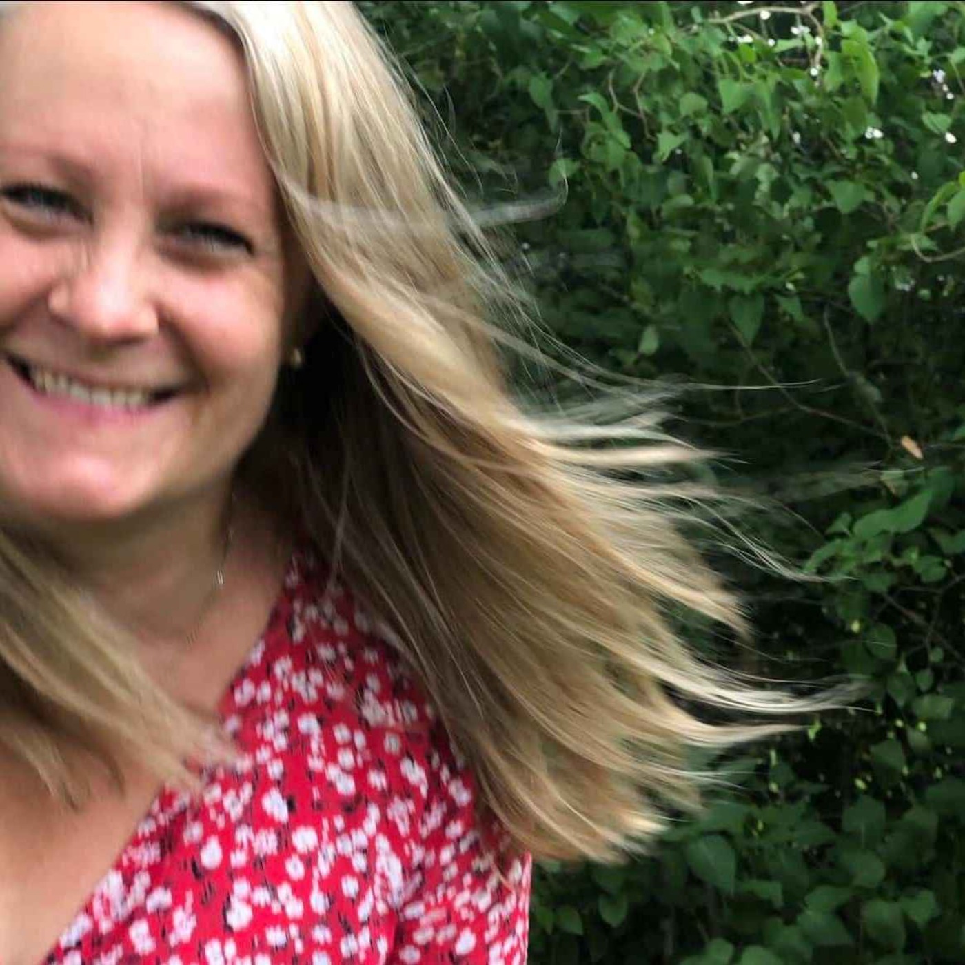 Avsnitt 48: Cecilia - Smärta, fettceller och vägen genom vården
