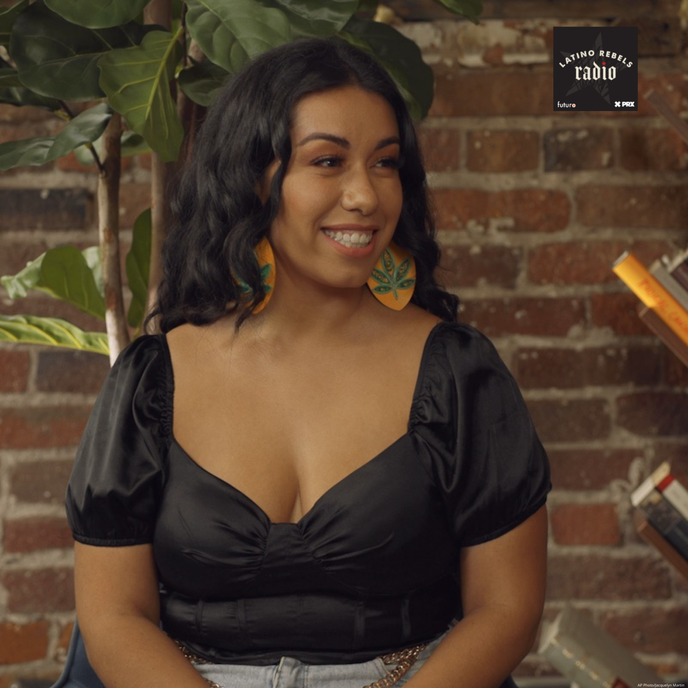 Thumbnail for "Mala Muñoz, Marijuanera". Thumbnail for "Mala Muñoz, Marijuanera".