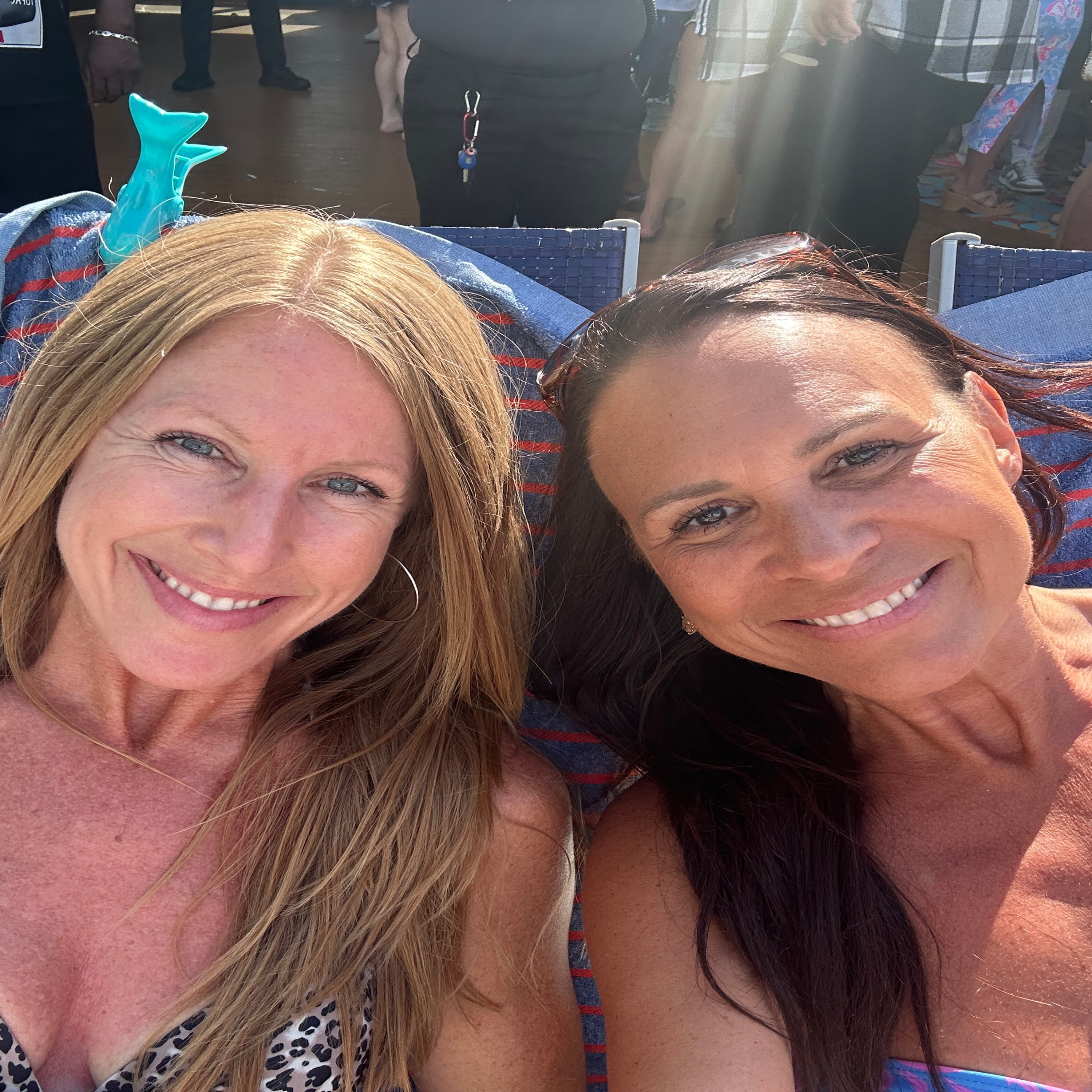EP 106 |  Travel Stories of Friendship, Body Image & Self-Discovery with Life Coach Amy Watts