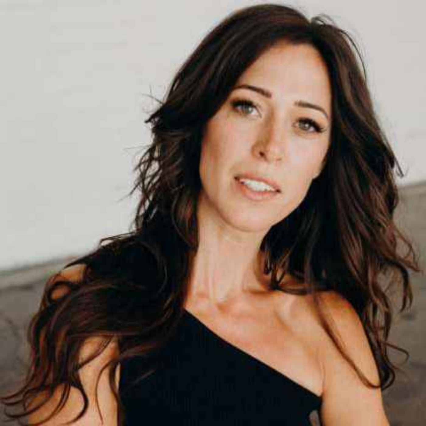 Ep 118 | The “Good Girl” Detox: Why Women Are Done Playing Small ft Lauren Elise Rogers