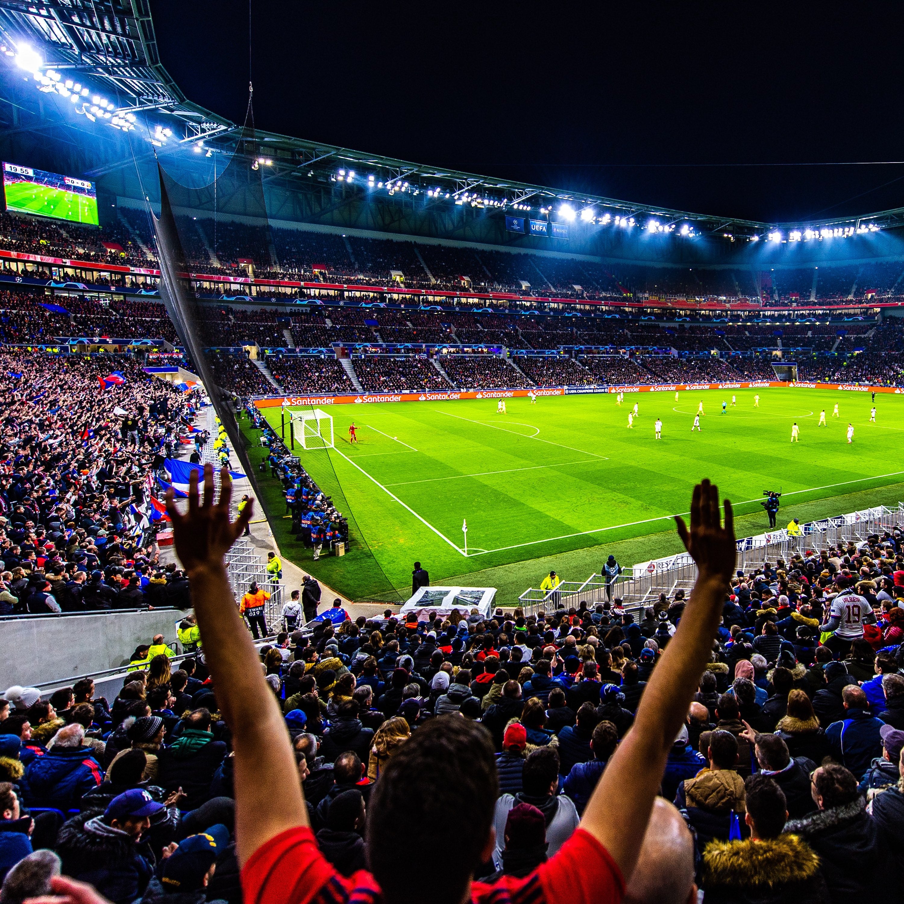 “Au Groupama Stadium près de Lyon, on a monté une ville éphémère pour un concert” episode artwork