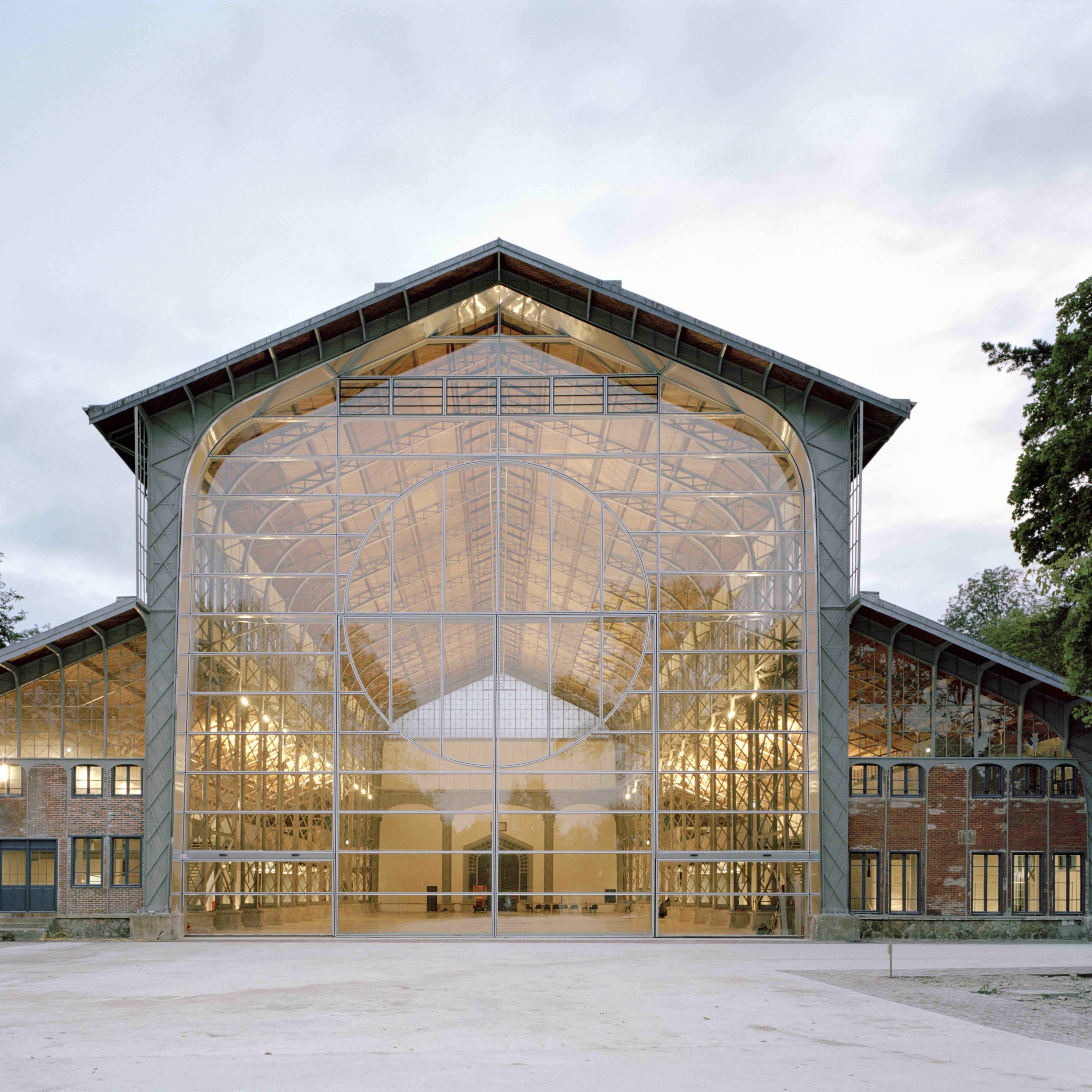 Comment un ancien hangar à ballons dirigeables est devenu un lieu culturel episode artwork
