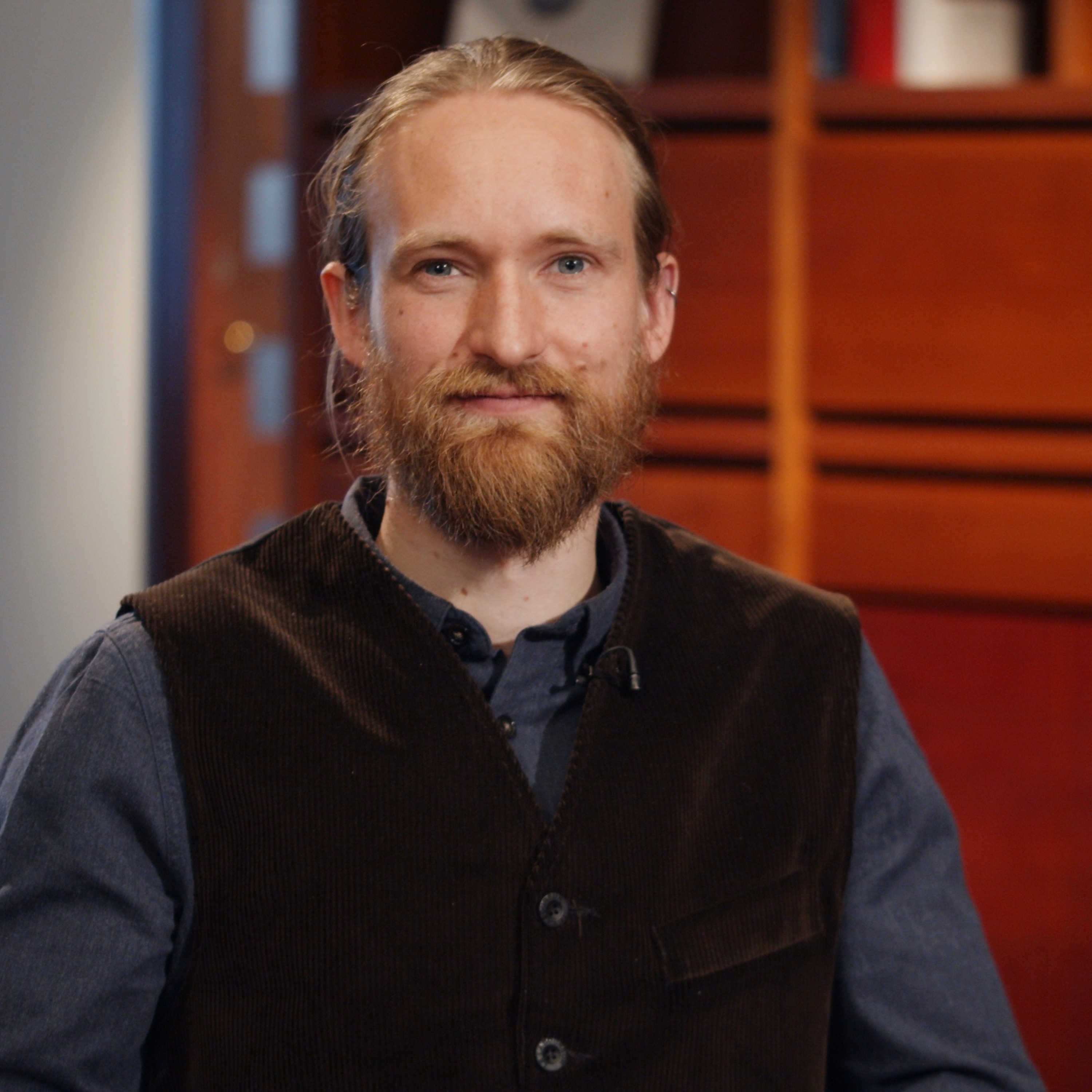 Podcastbild: 24. Förklara din forskning 2021 – Människooffer i myt och minne med Klas Wikström af Edholm