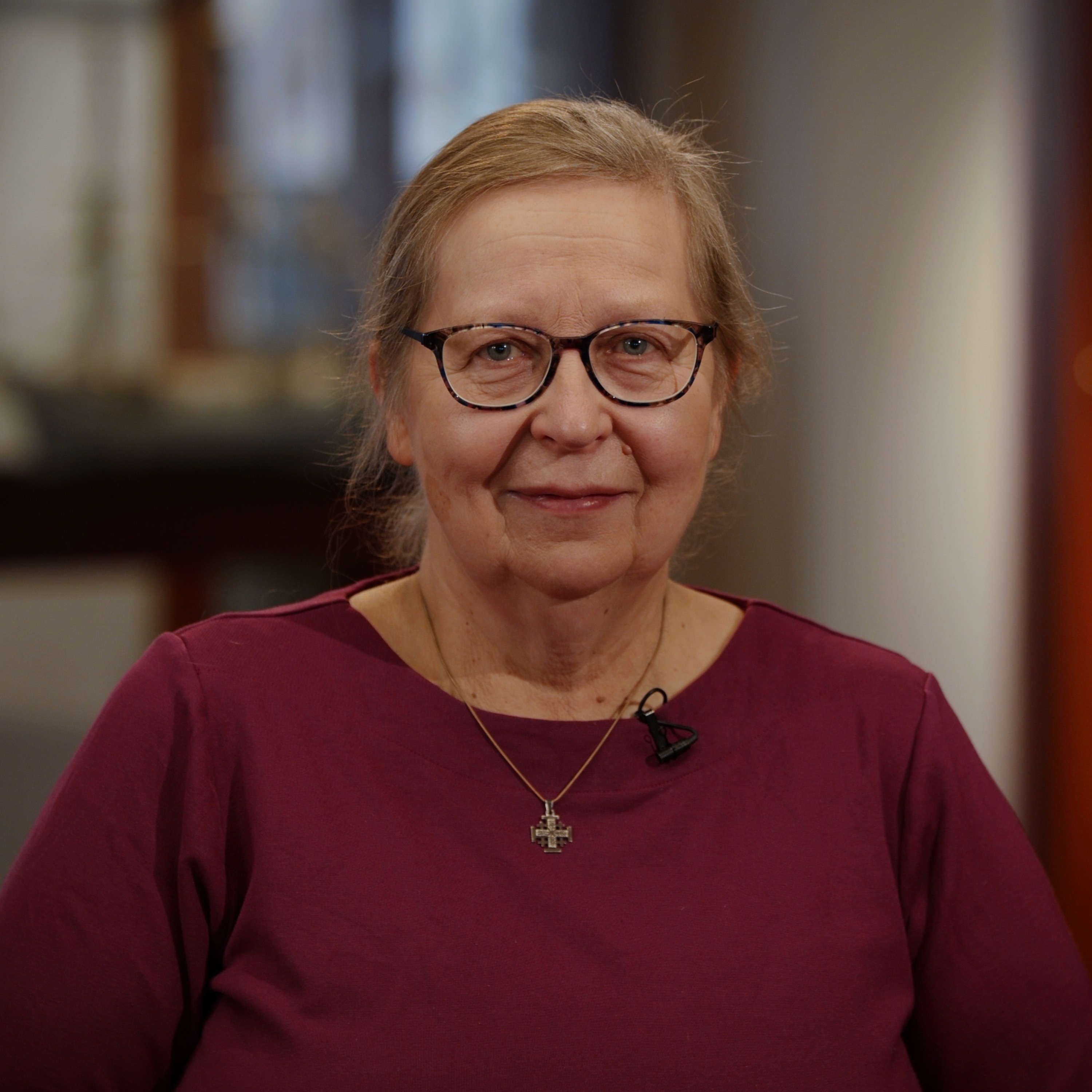 Podcastbild: 51. Luthersson läser världslitteraturen 2019 – Om Nya testamentet med Elisabeth Sandlund