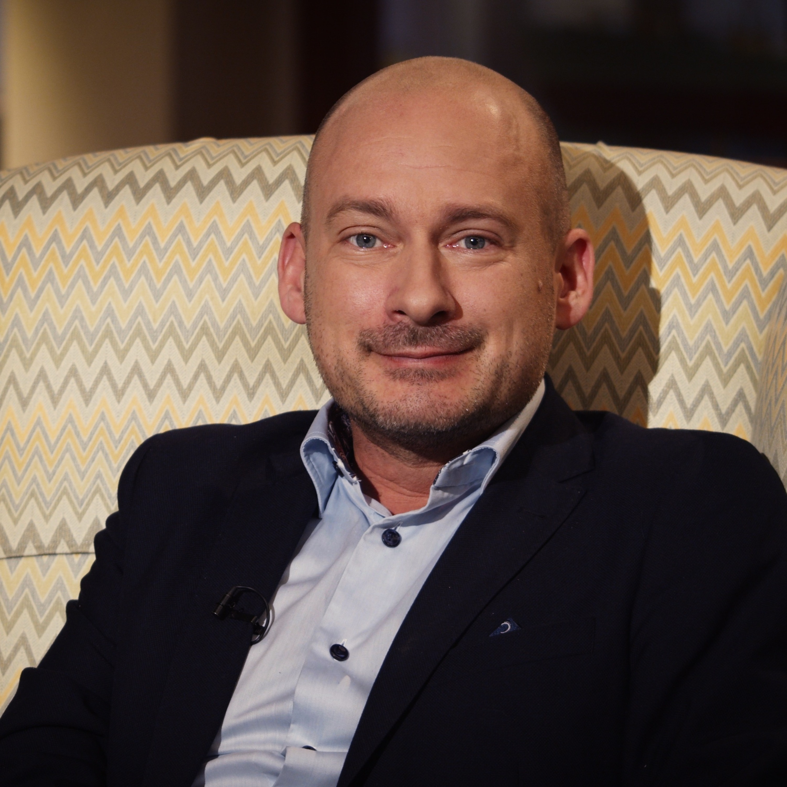 Podcastbild: 6. En ny bok 2019 – Moderaternas idéer med Svend Dahl