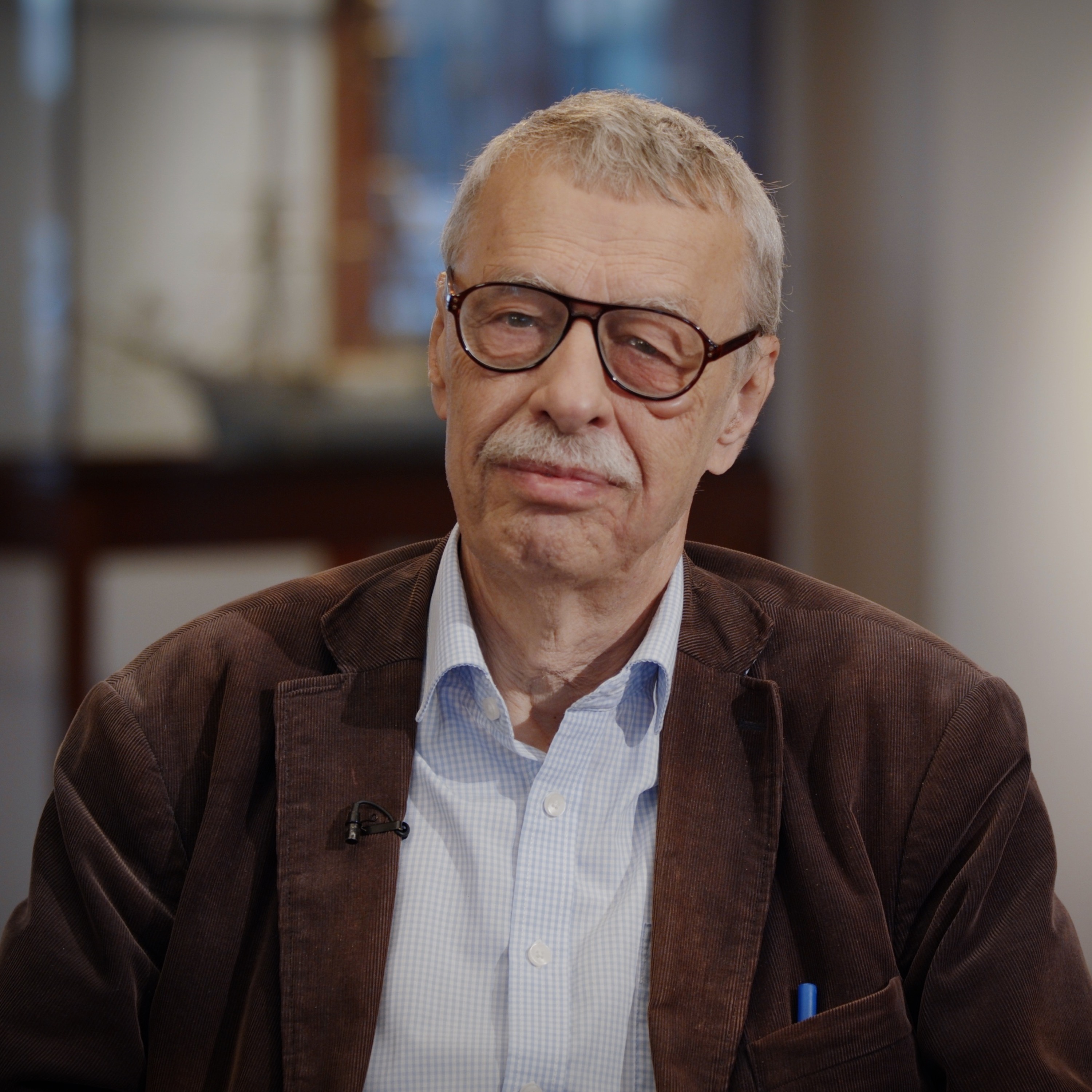 Podcastbild: 53. Luthersson läser världslitteraturen 2019 – Om Thomas Carlyle med Svante Nordin