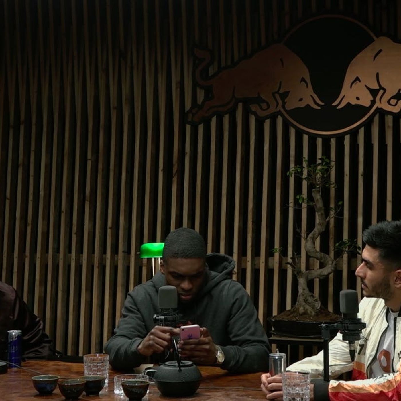 CONVO - Défano, Armin en Yuki