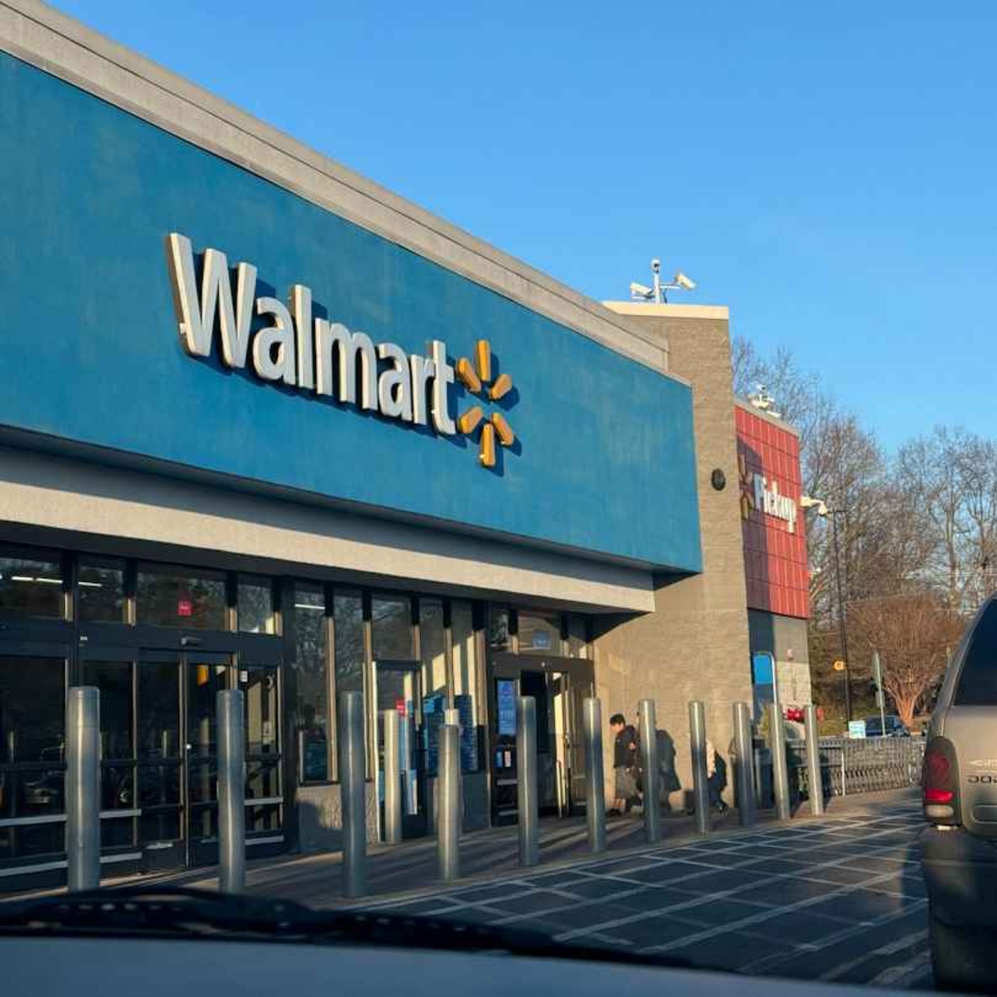 Walmart is the most American thing at the World Cup / 95 year old is still water skiing / Cannibalism is bad for you, and science can explain why episode artwork