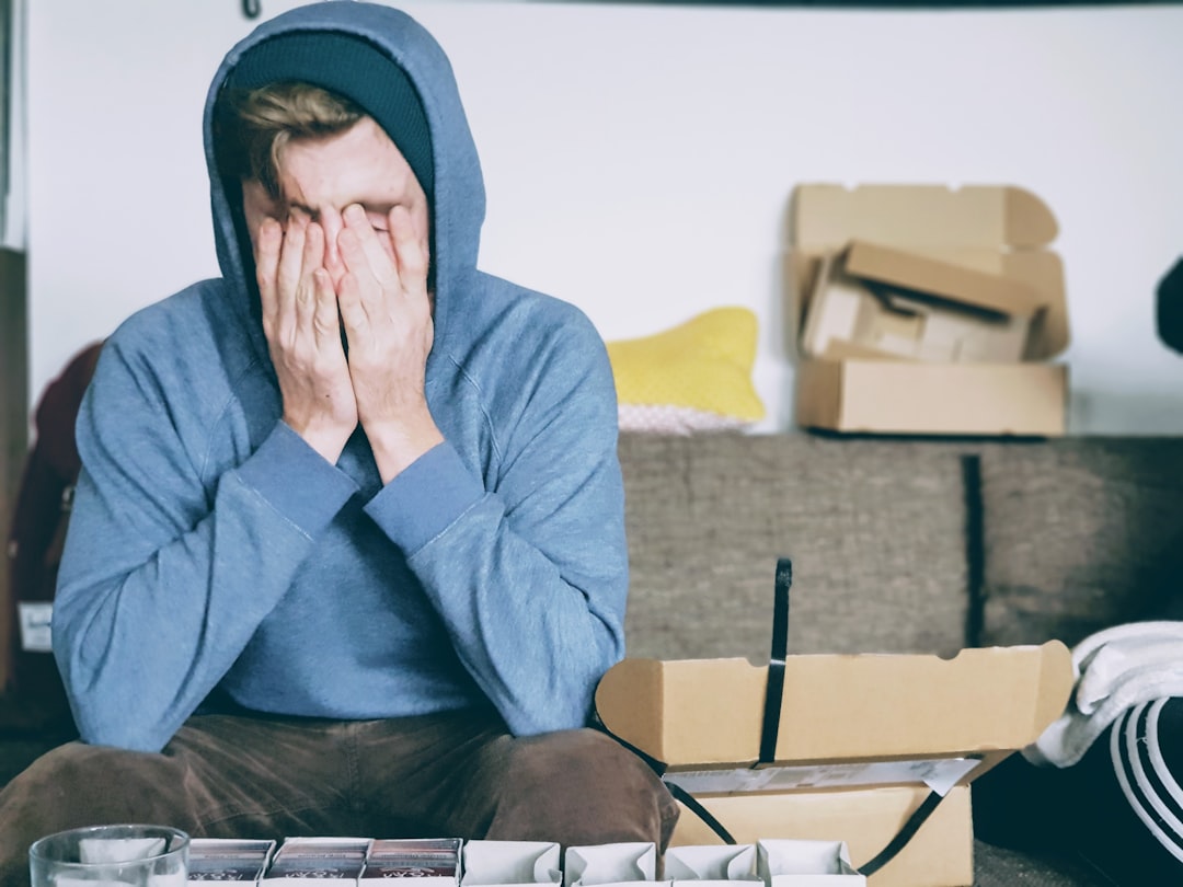 75% of us are suffering from burnout / Worrying about aging makes you age faster / Pres. Obama says aliens are real episode artwork