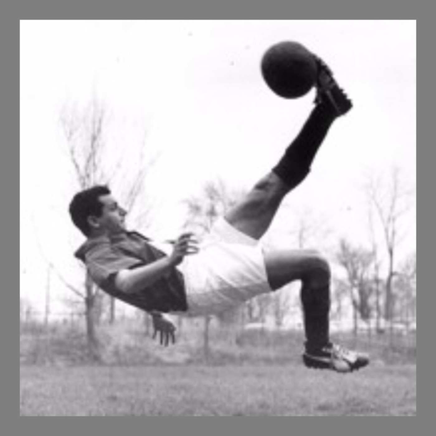 #18: Boka er rund - om fotball mellom to permer episode artwork