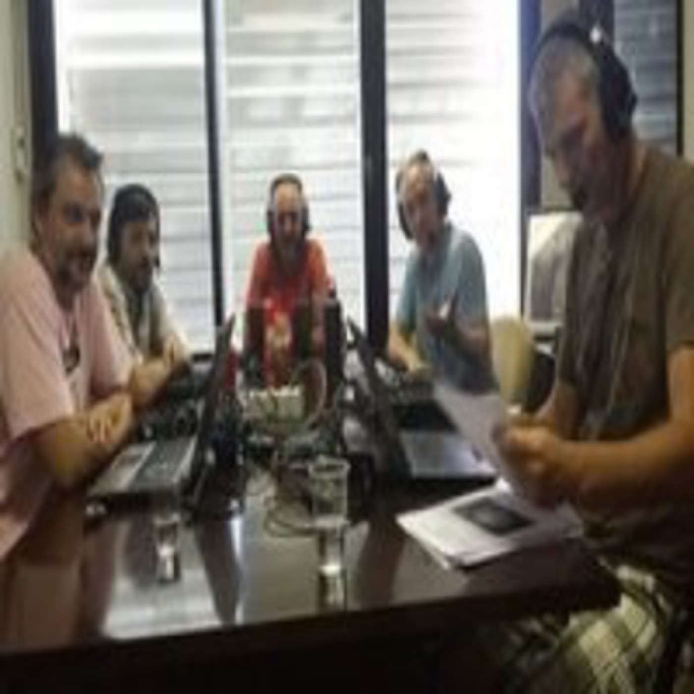 Ep13: Plutón: la crisis de New Horizons y una primicia informativa; Ébola en Liberia; Agujeros negros y estallidos gamma