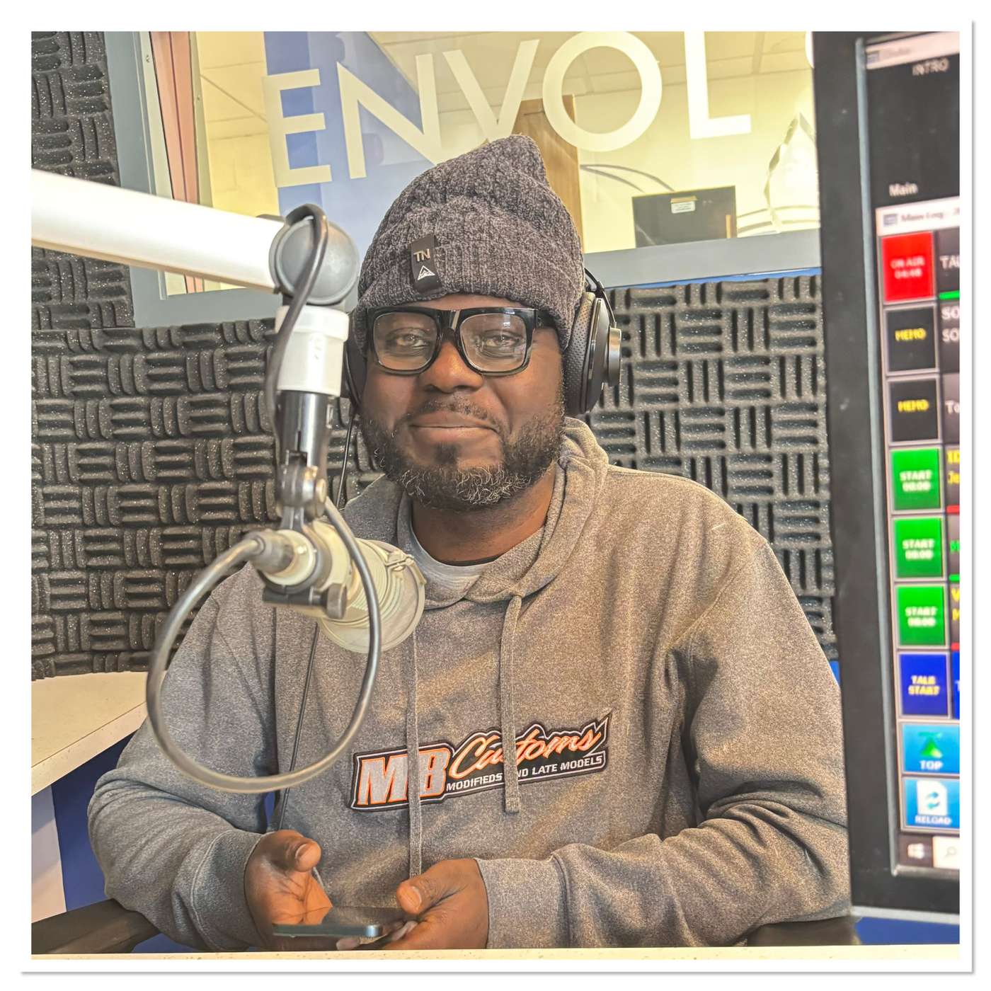 Nathan Ngatom - Nouvel arrivant étudiant a l'USB et passionné par la radio et les médias - 09-03-2026 episode artwork