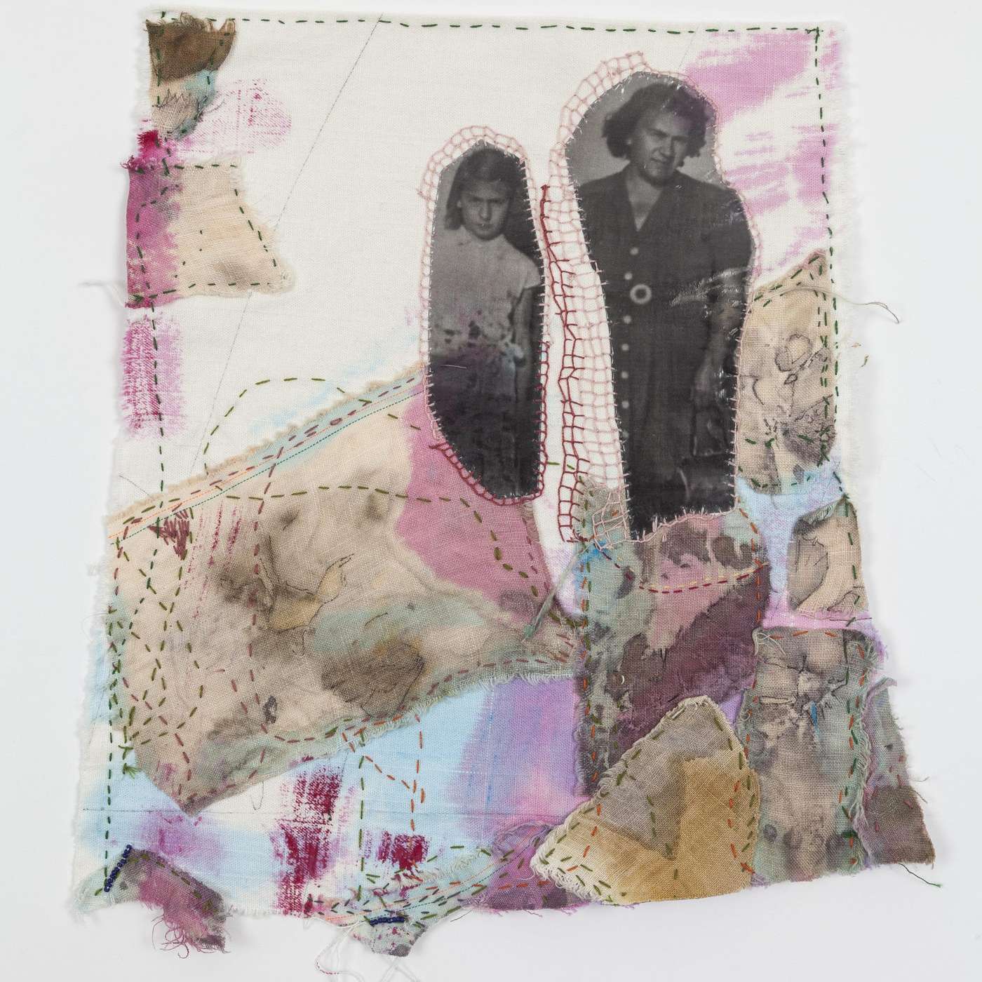 Lou-Anne Bourdeau - Nouvelle expo Maa-chi niw famii katawashishiw – ma magnifique famille de Tracy Charette Fehr - 2 oct 2025 episode artwork