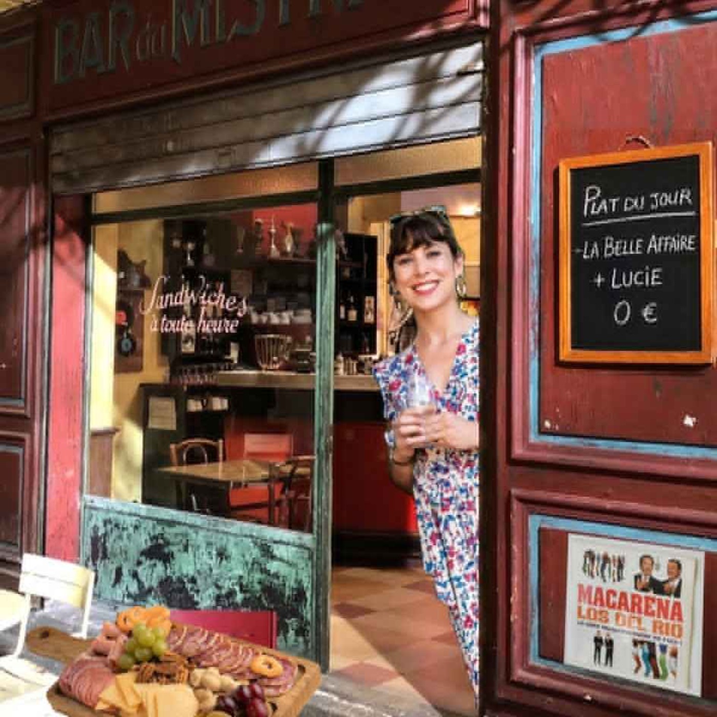 Lucie : Planche apéro et Macarena episode artwork
