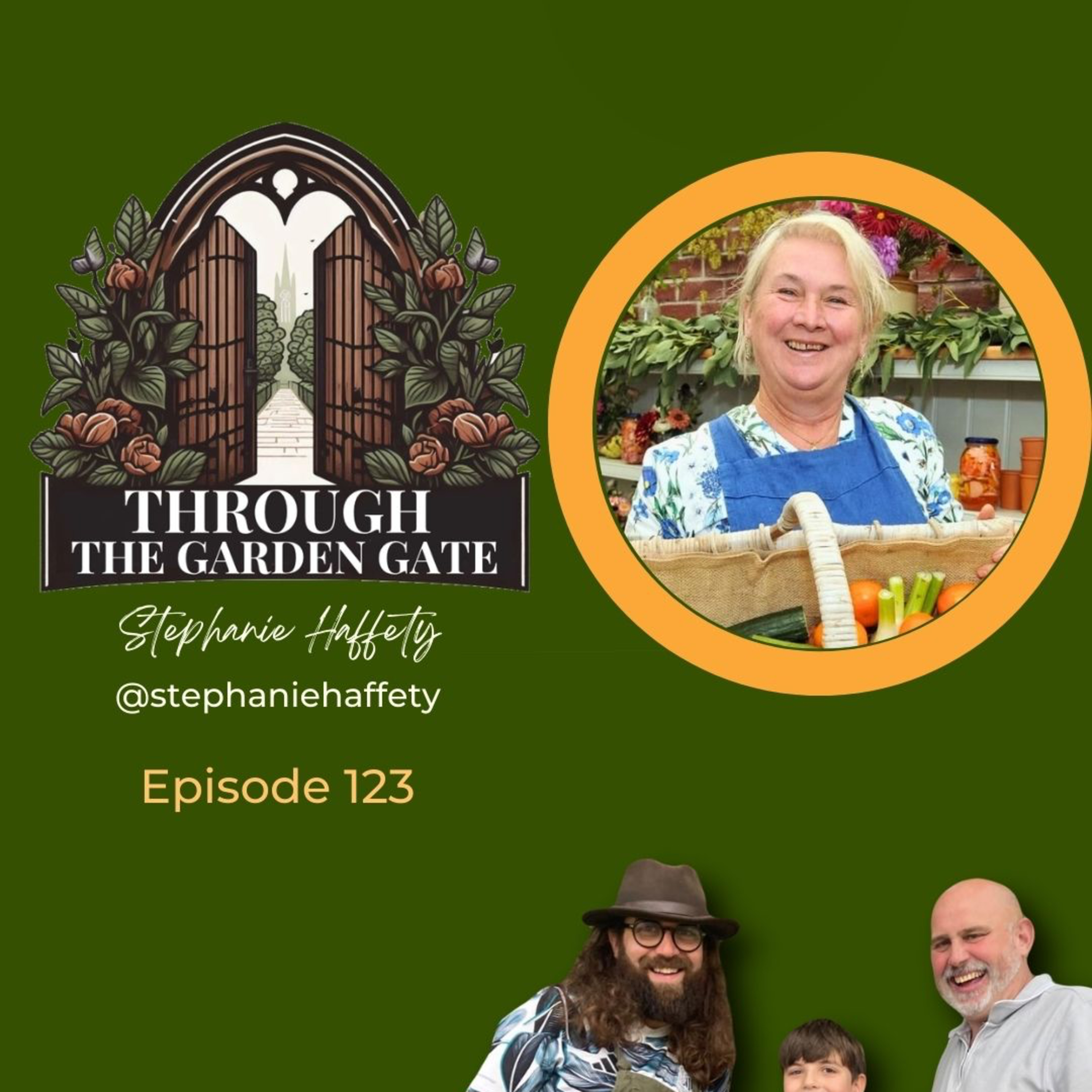 Stephanie Haffety tells us how she always writes her books on paper 📝 episode artwork