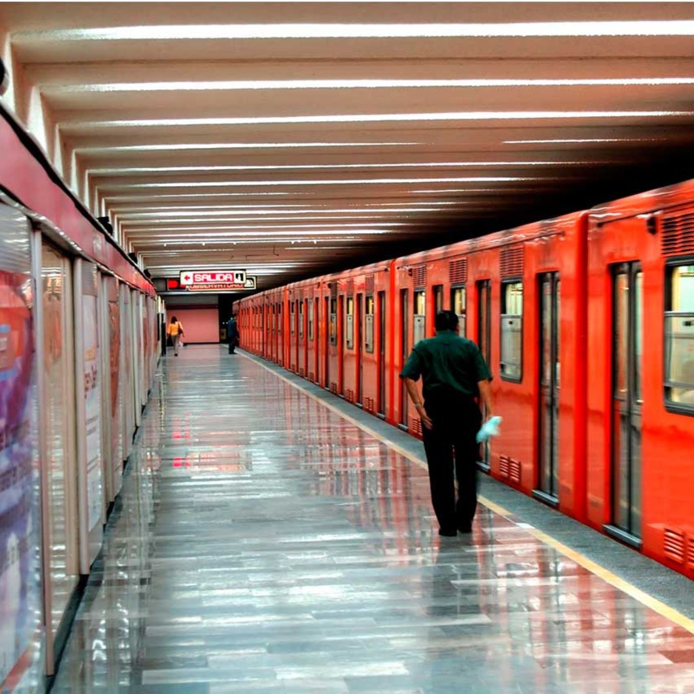 SI ESTÁS ARMADO Y EN EL METRO, POR FAVOR, DISPÁRAME episode artwork